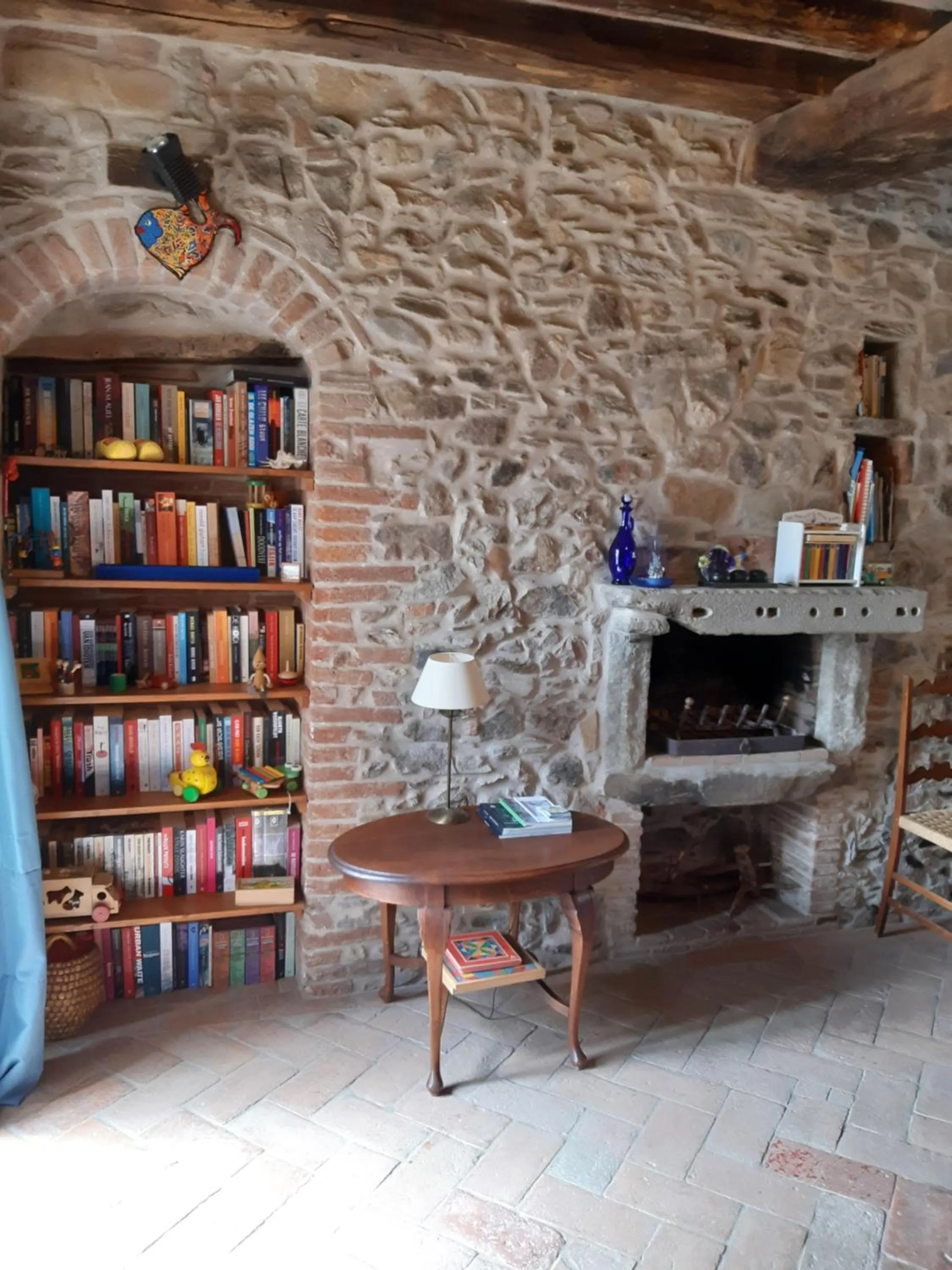 Library in Locanda del Capo