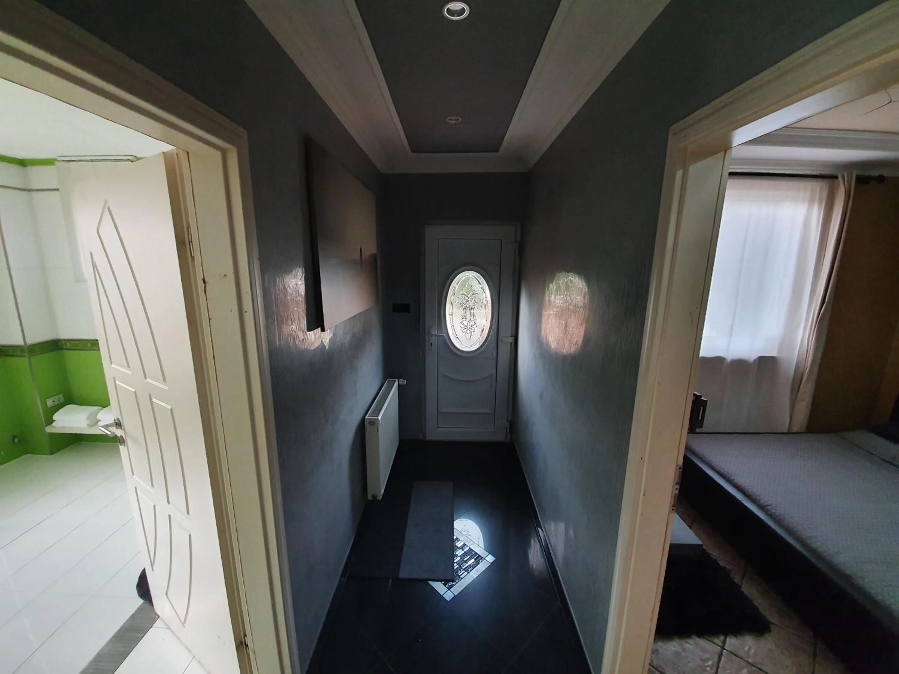 Photo of the whole room, Bed in Airport Luxury Apartman 42