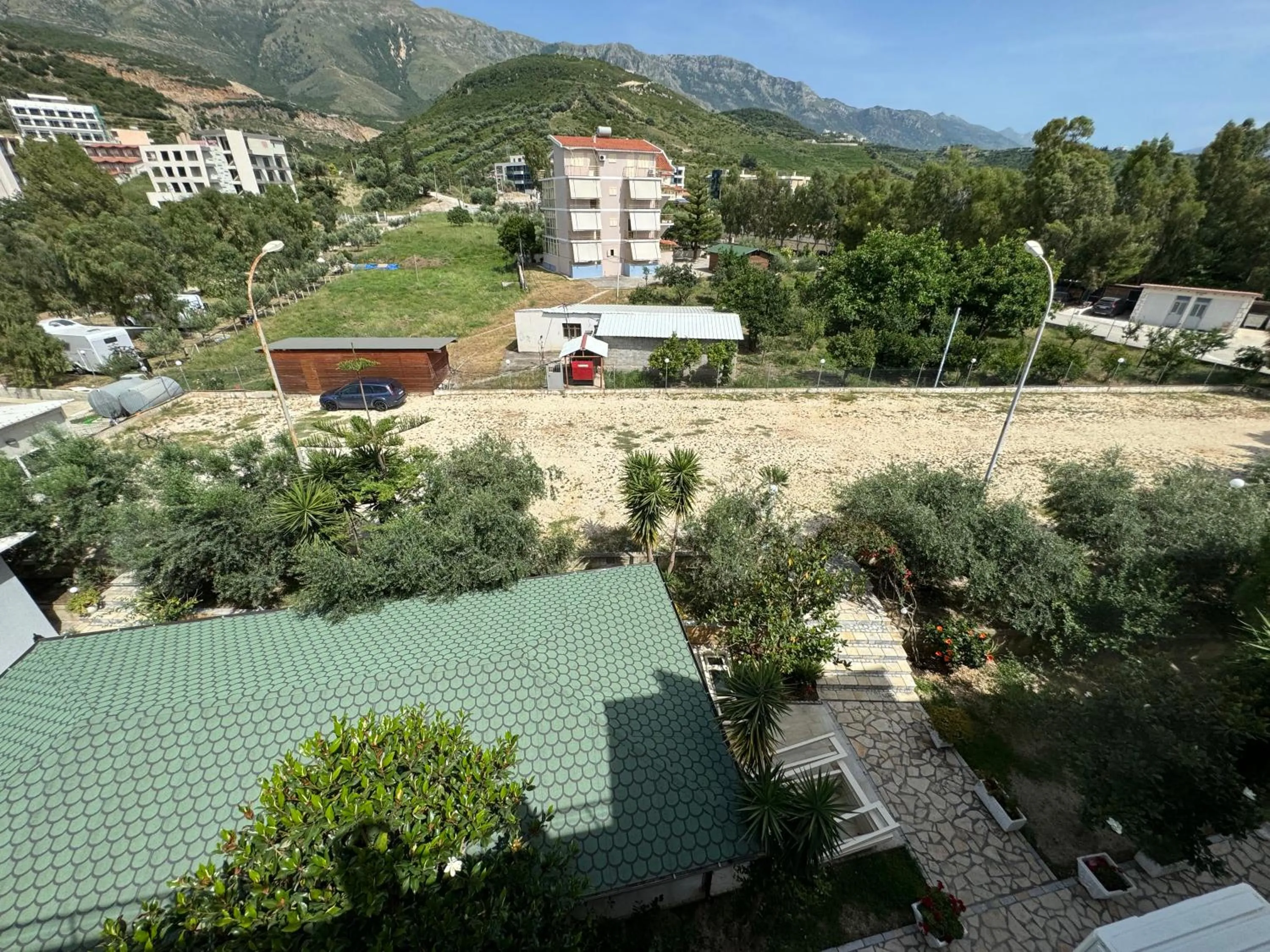 Parking in Hotel Cekodhima