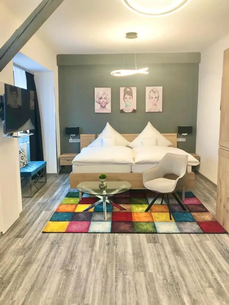 Photo of the whole room, Bed in Hotel Garni "Brauerei Keller"