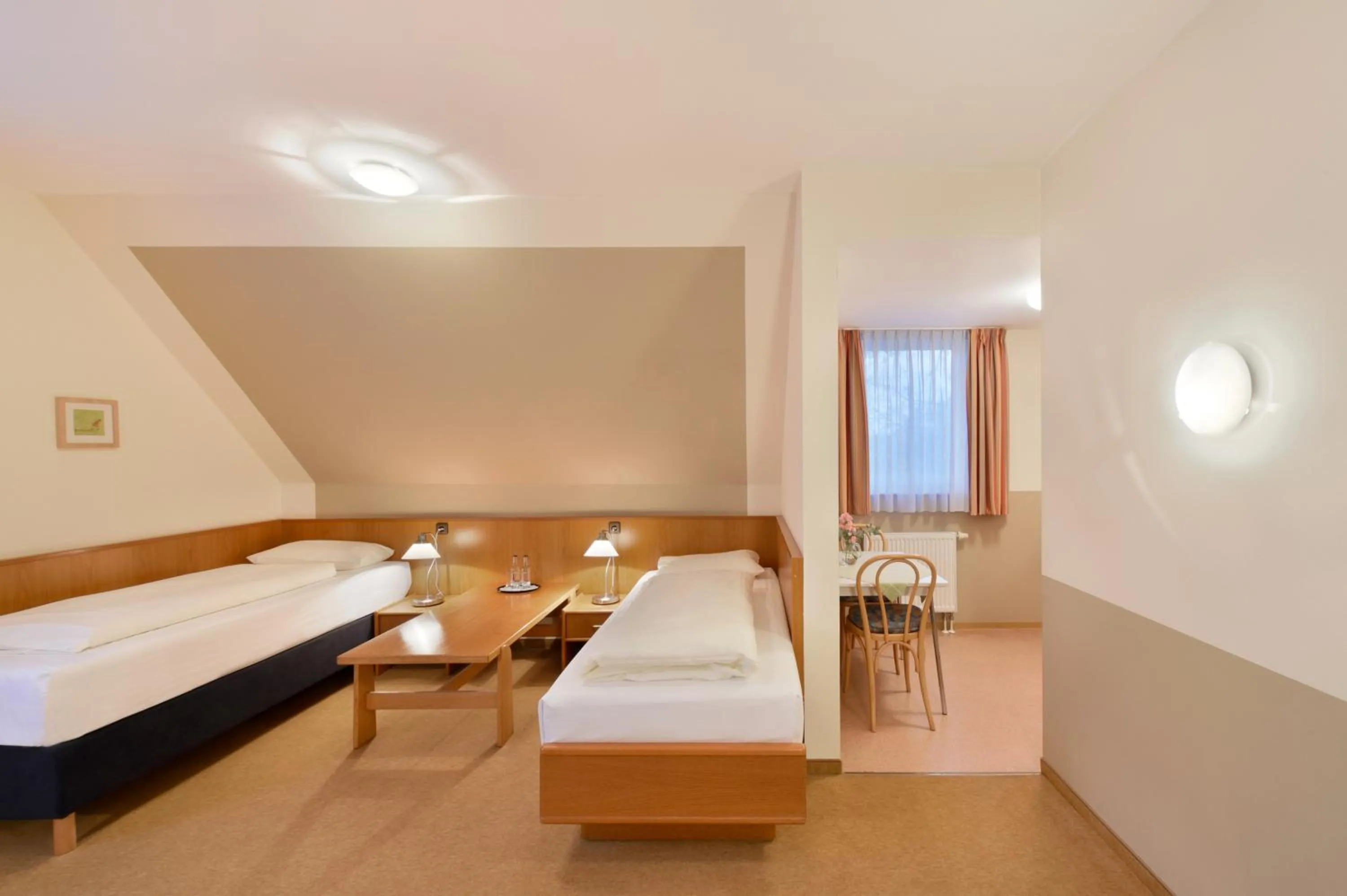 Photo of the whole room, Bed in meinHotel