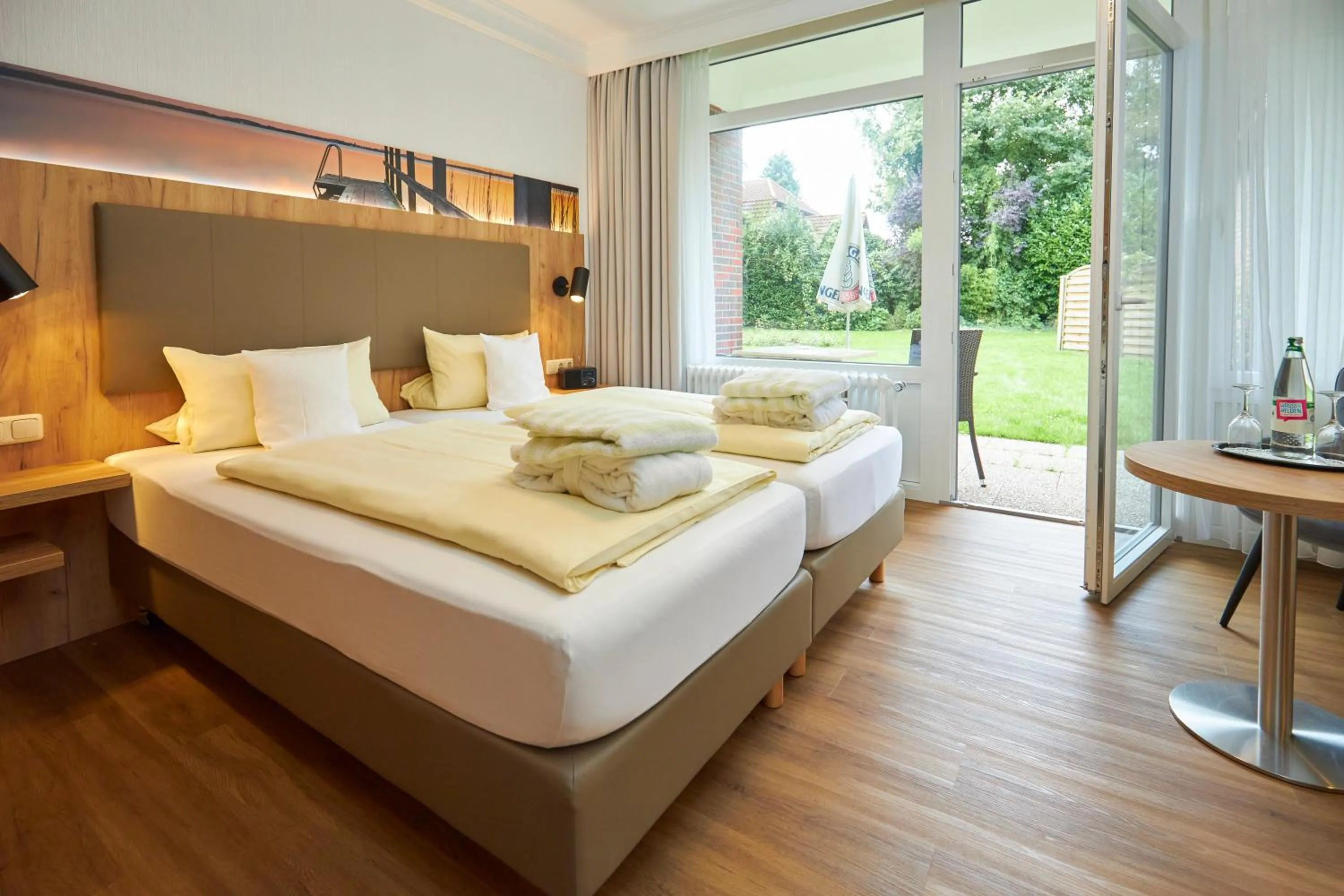 Photo of the whole room, Bed in Flairhotel Hubertus