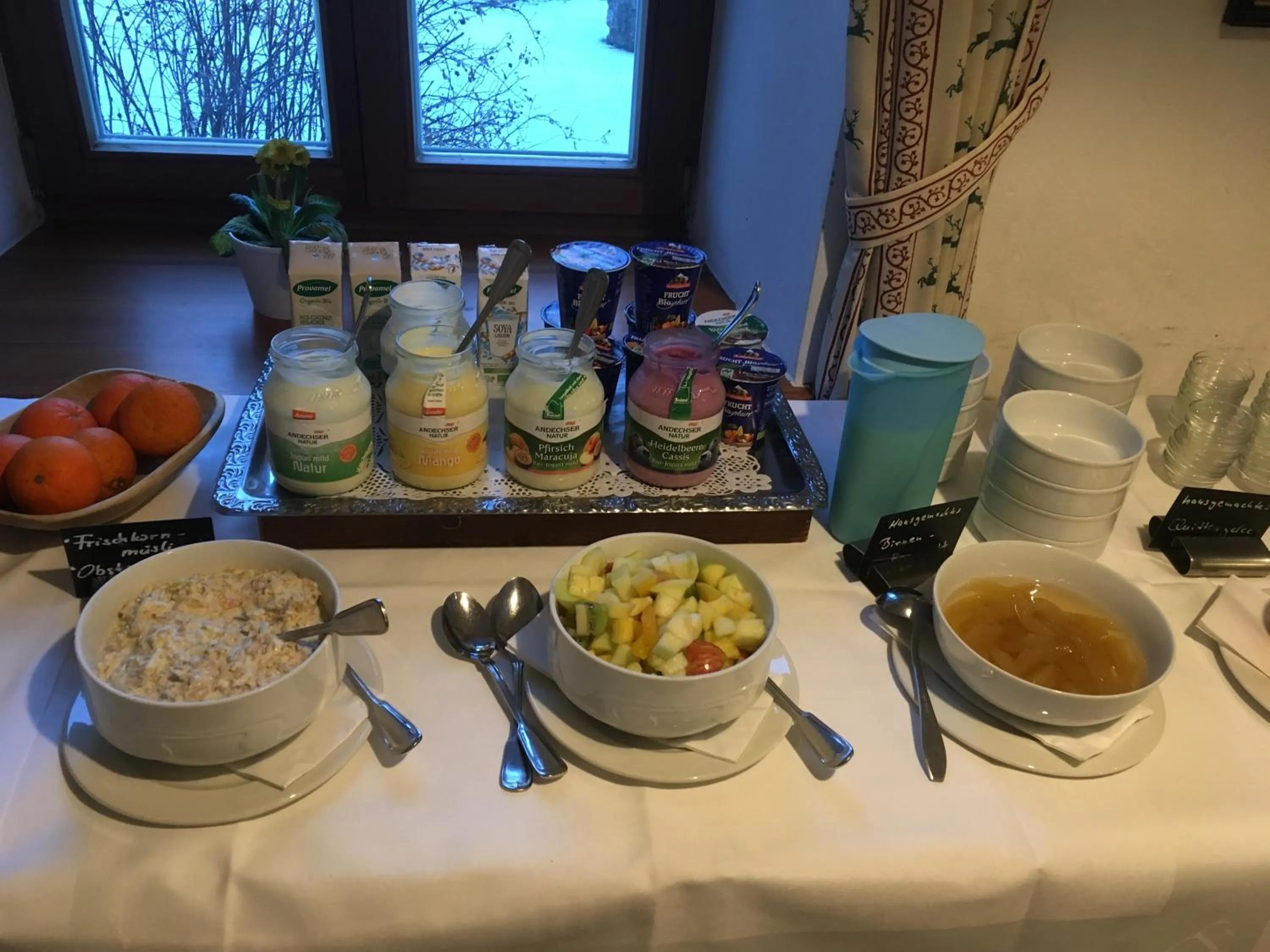 Buffet breakfast in Hörger Biohotel und Tafernwirtschaft