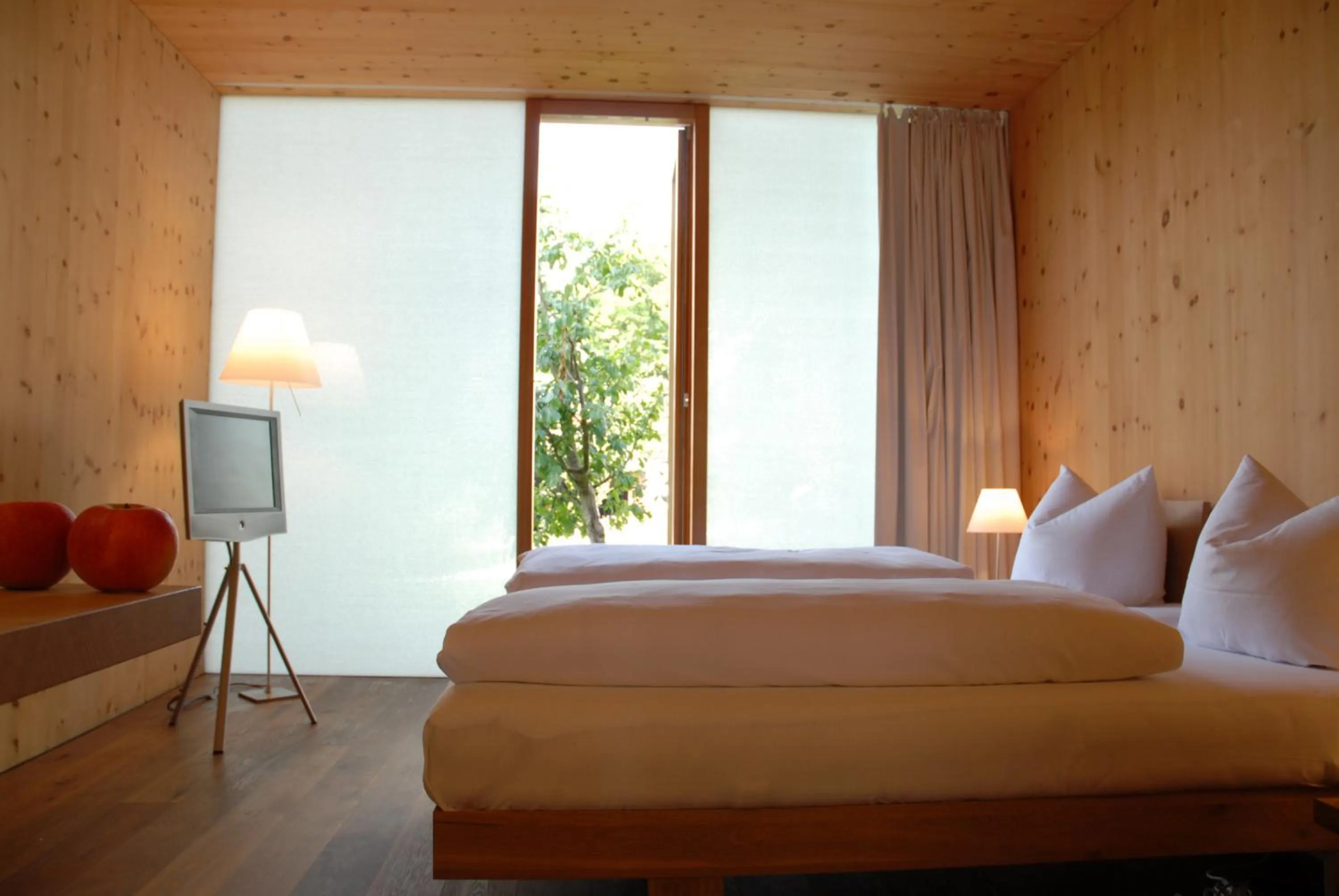 Photo of the whole room, Bed in Hörger Biohotel und Tafernwirtschaft