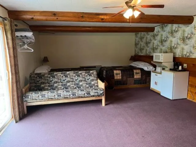 Bed in Spring Creek Inn
