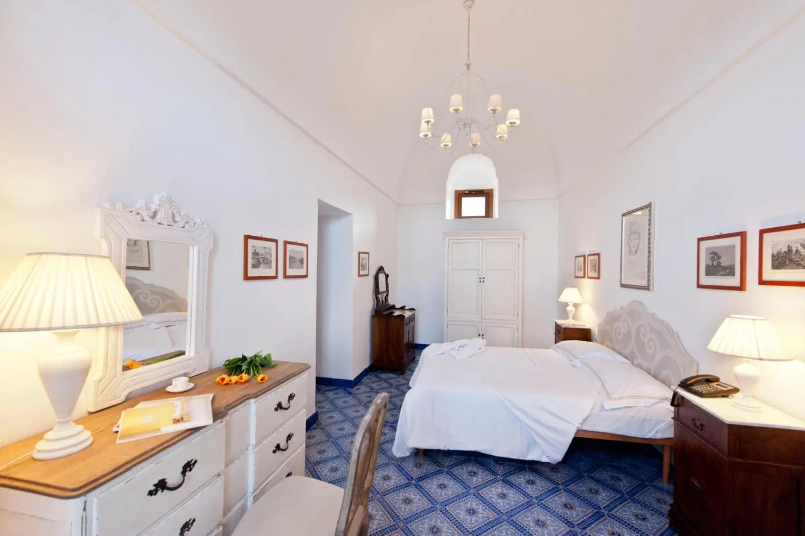 Bed in Resort Acropoli