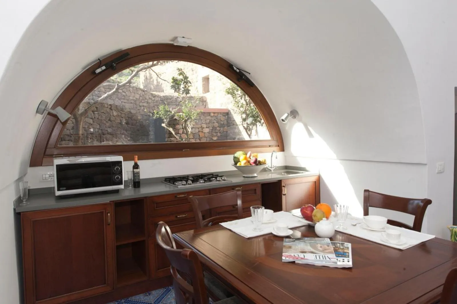 Kitchen or kitchenette in Resort Acropoli