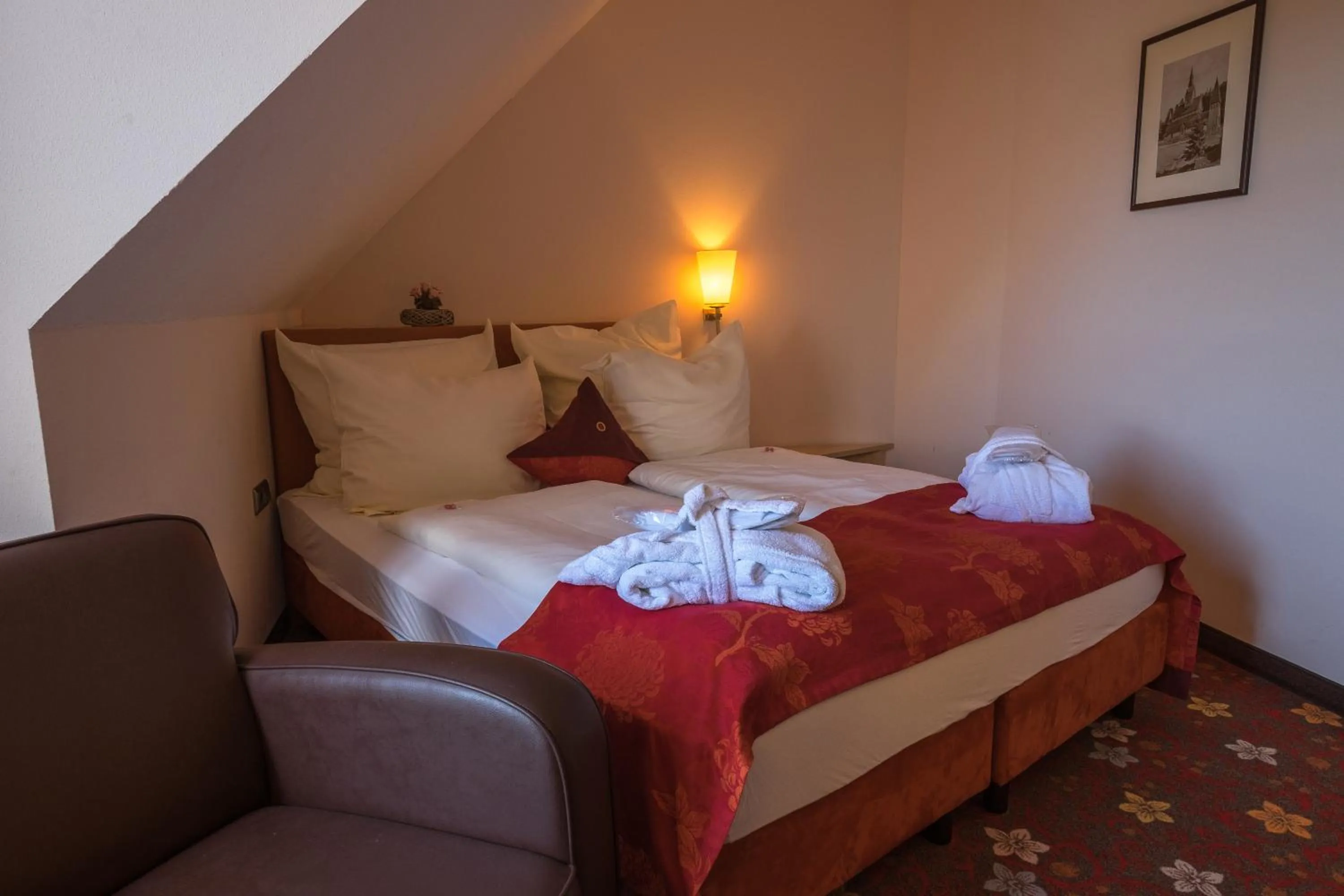 Photo of the whole room, Bed in Walpurgishof