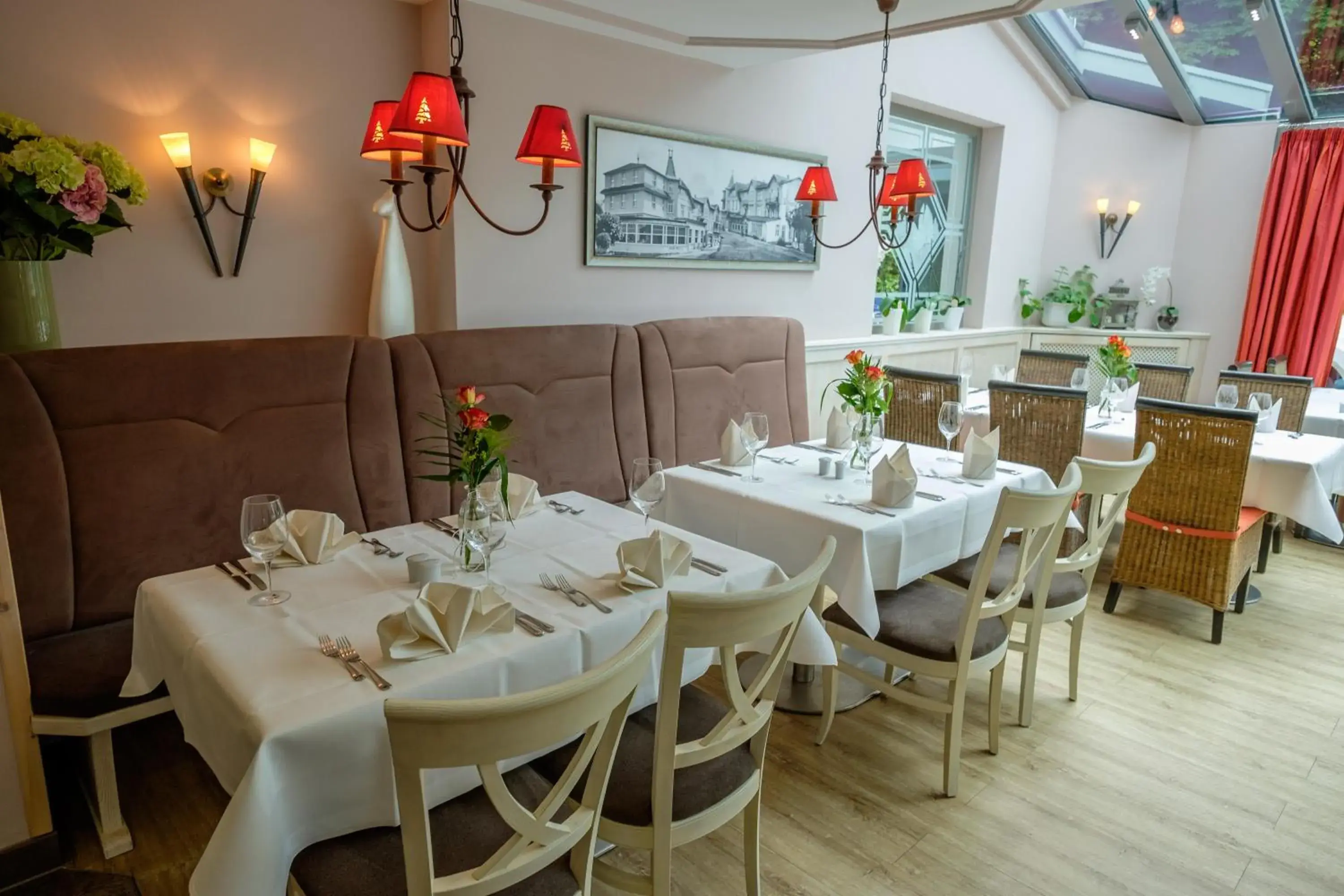 Restaurant/places to eat in Walpurgishof Restaurant/places to eat in Walpurgishof