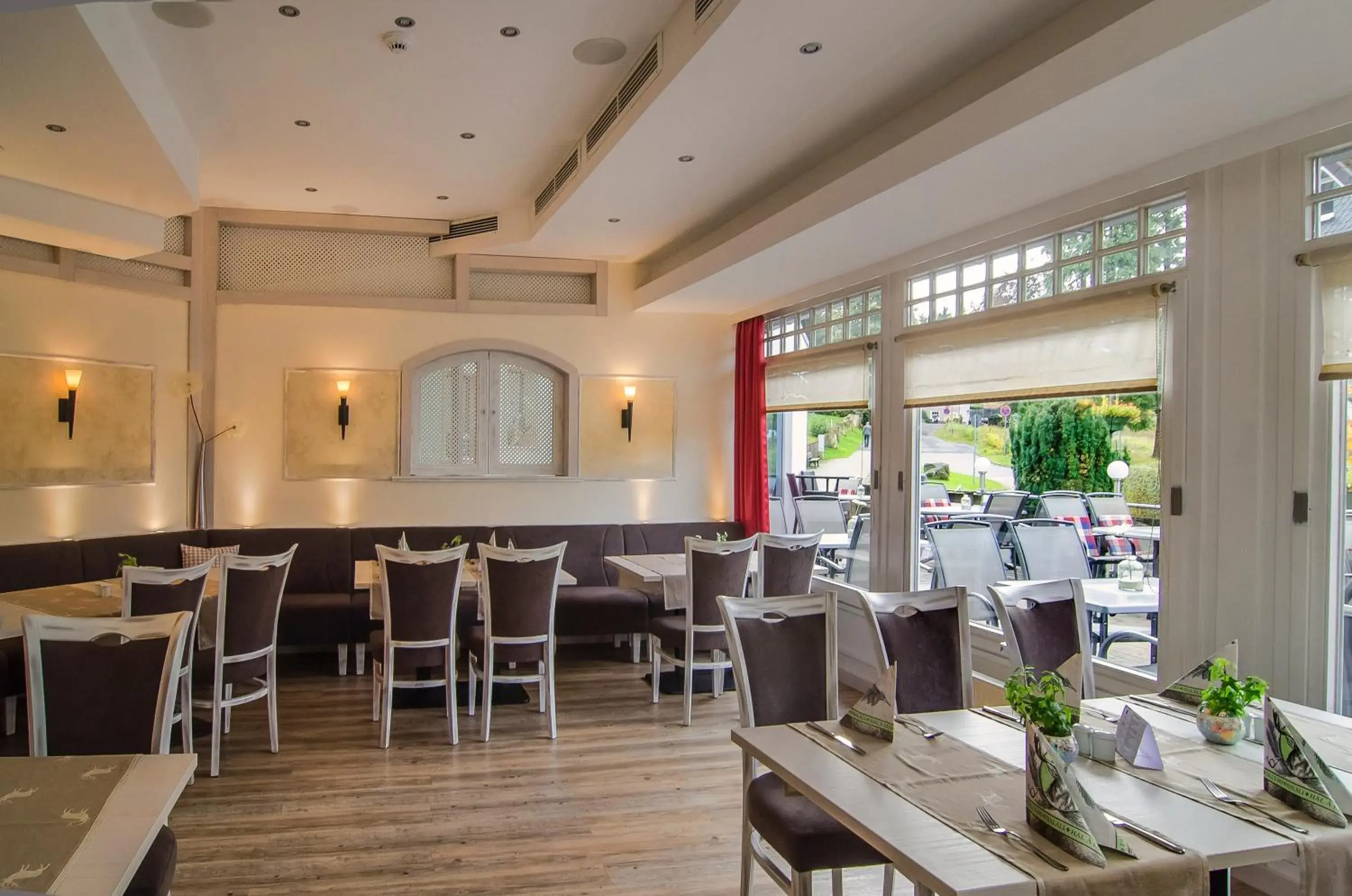 Restaurant/places to eat in Walpurgishof Restaurant/places to eat in Walpurgishof