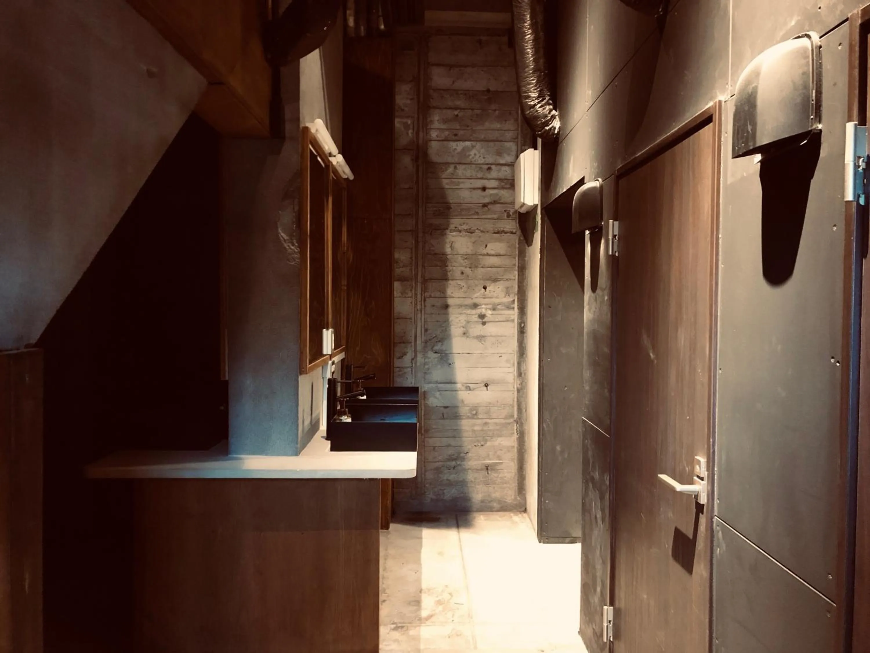 Shower in RoheN ASHINOKO