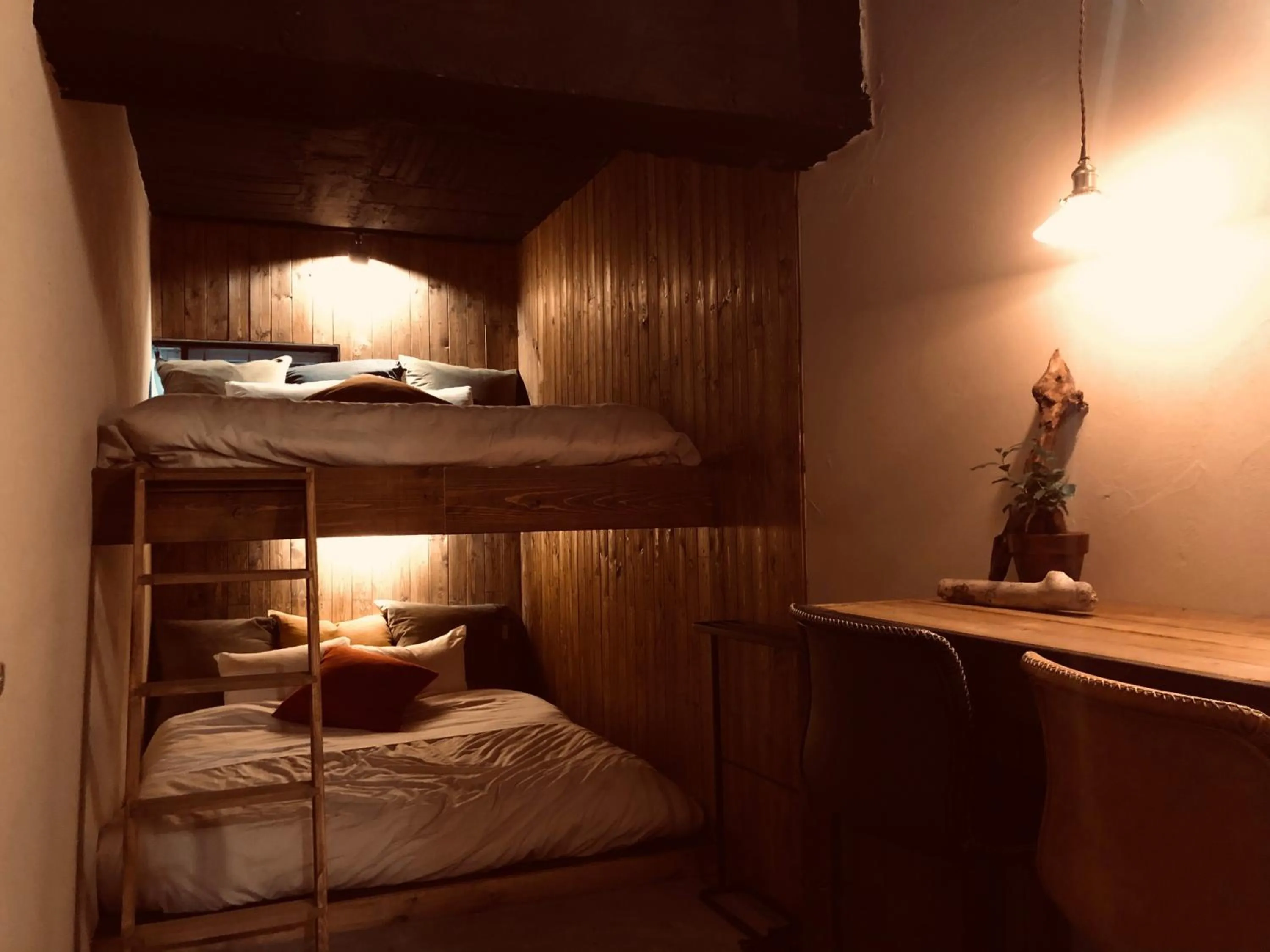 Photo of the whole room, Bed in RoheN ASHINOKO