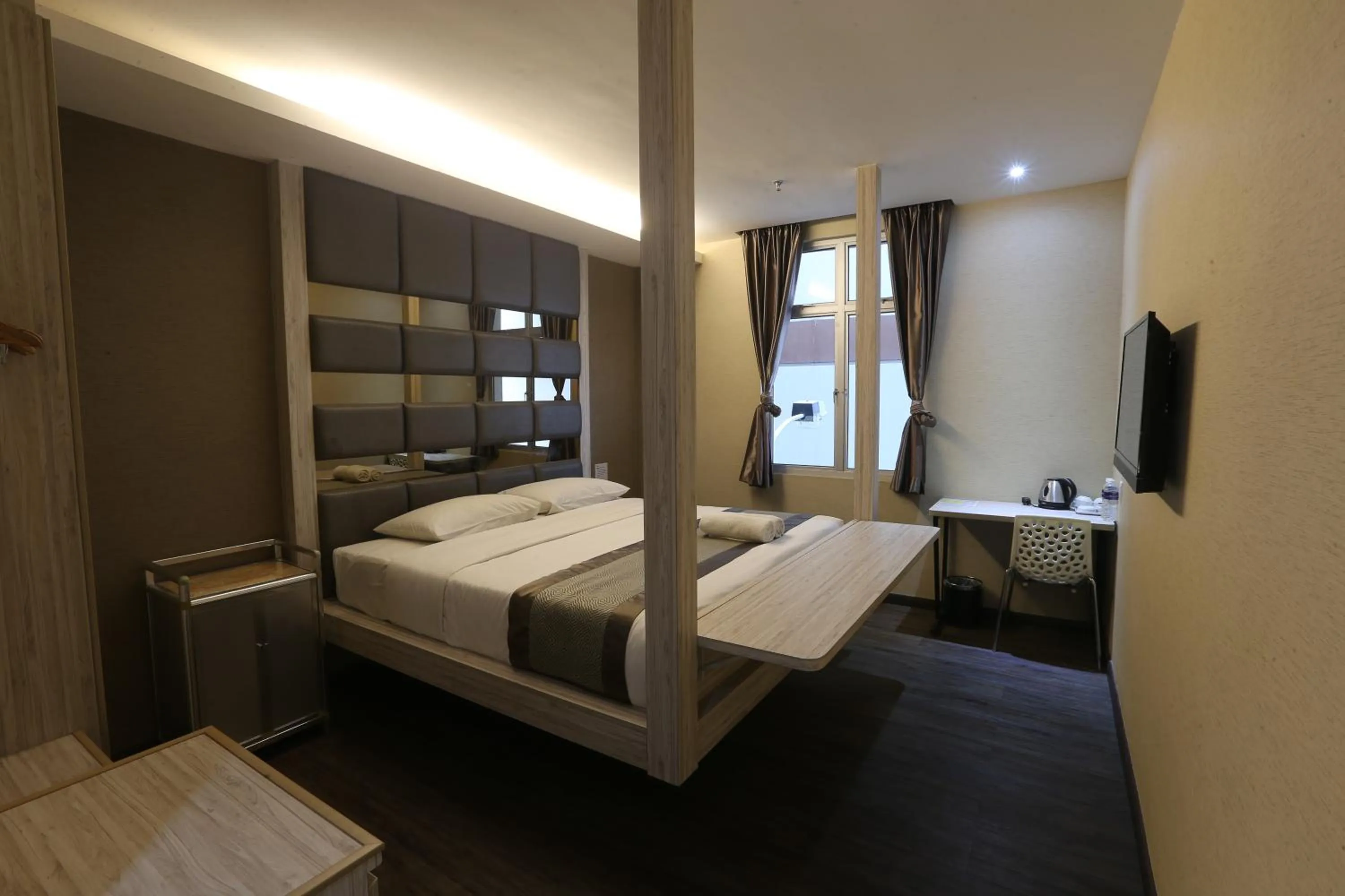 Bed in Kota Heritage Hotel