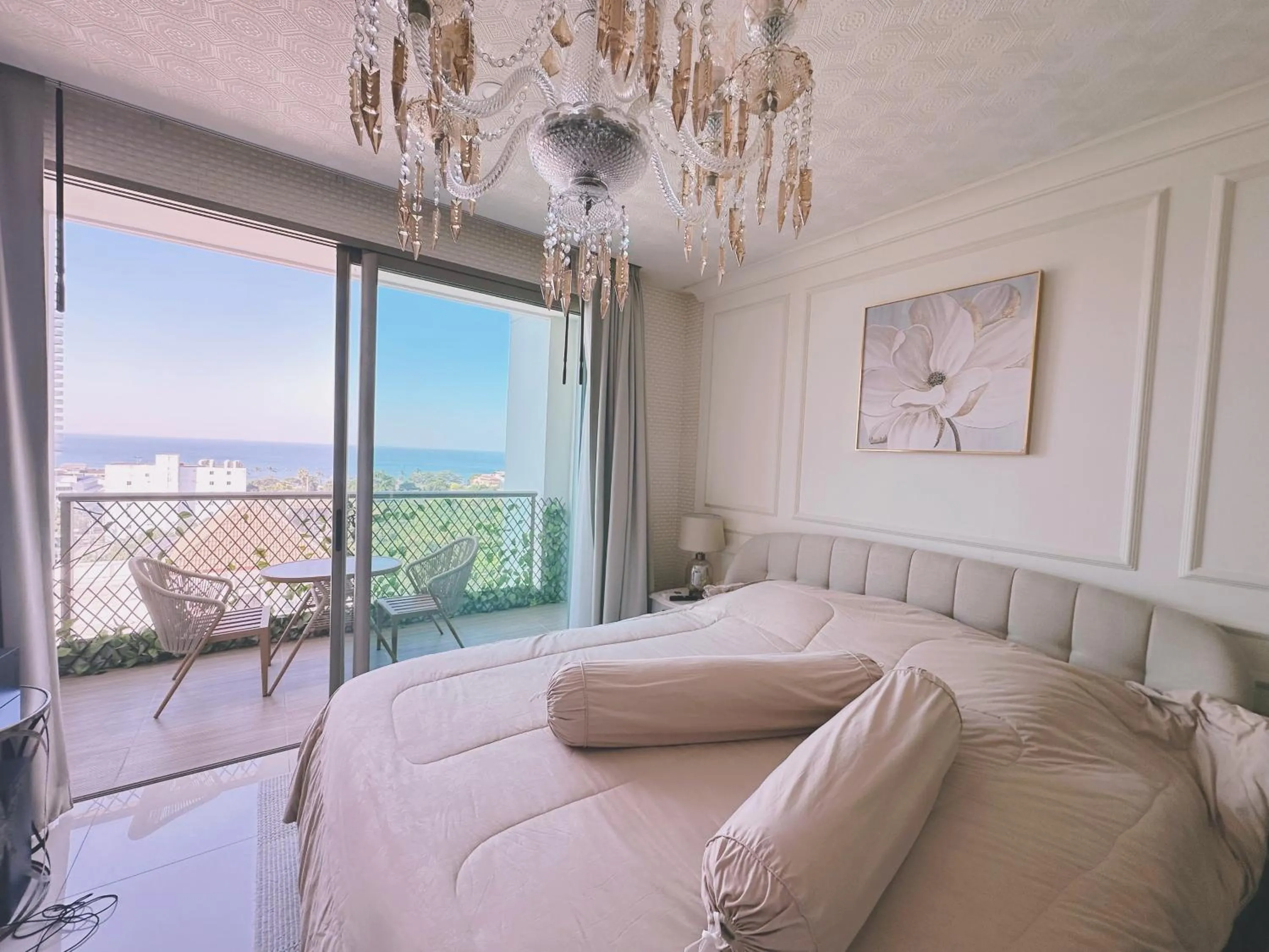 Bed in Riviera Jomtien by Daisy Pattaya