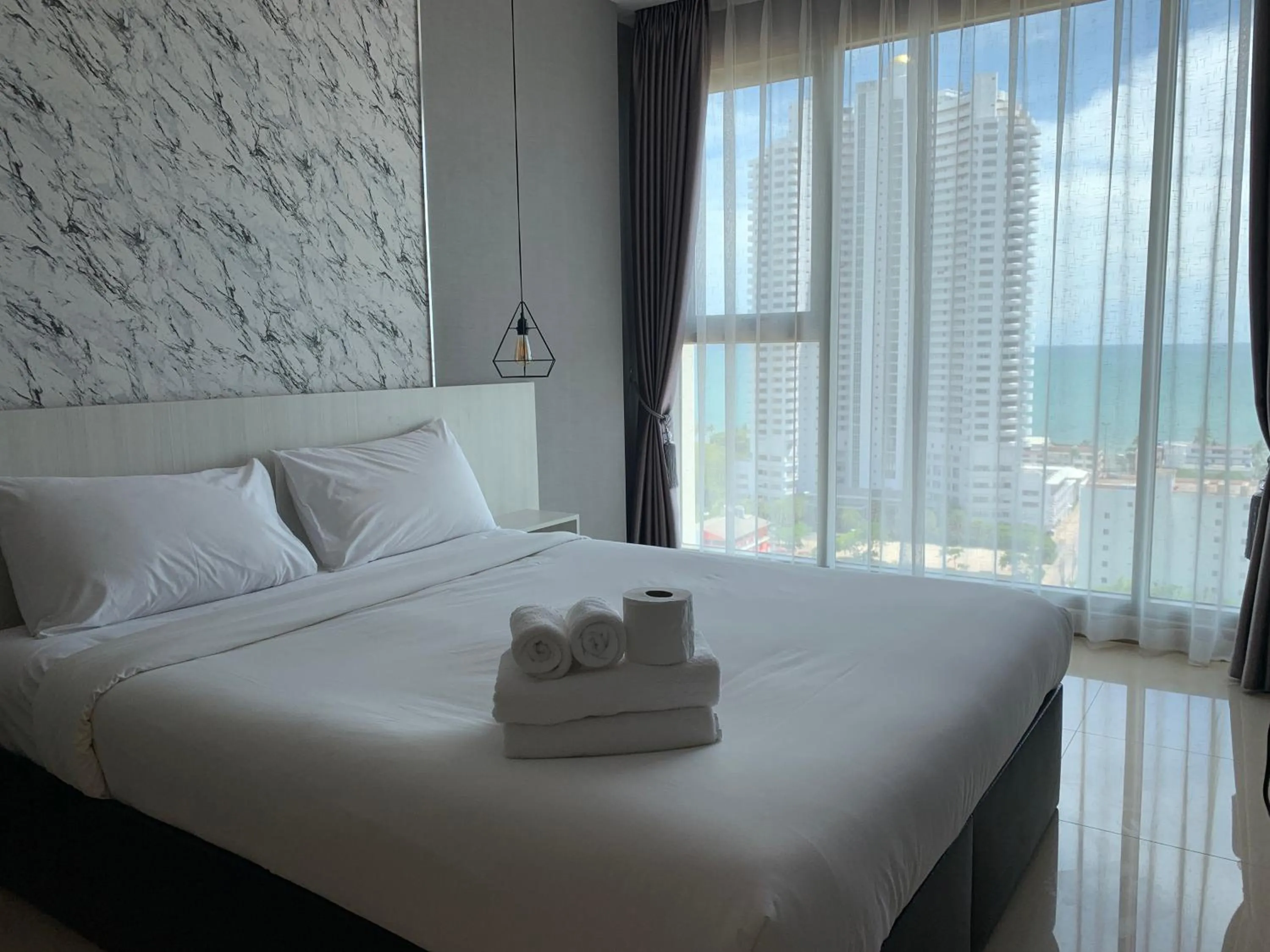 Bed in Riviera Jomtien by Daisy Pattaya