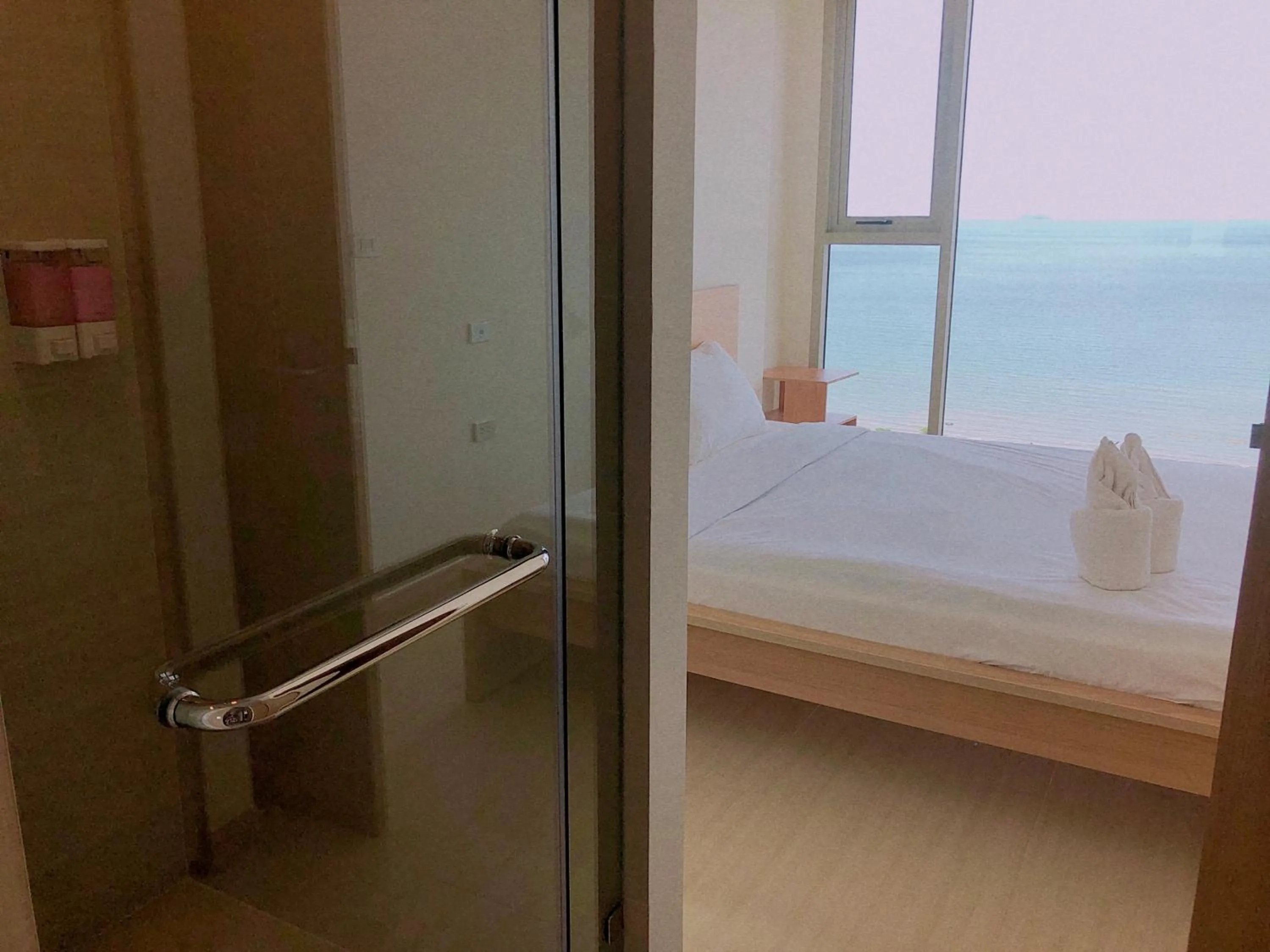 Bed in Riviera Jomtien by Daisy Pattaya