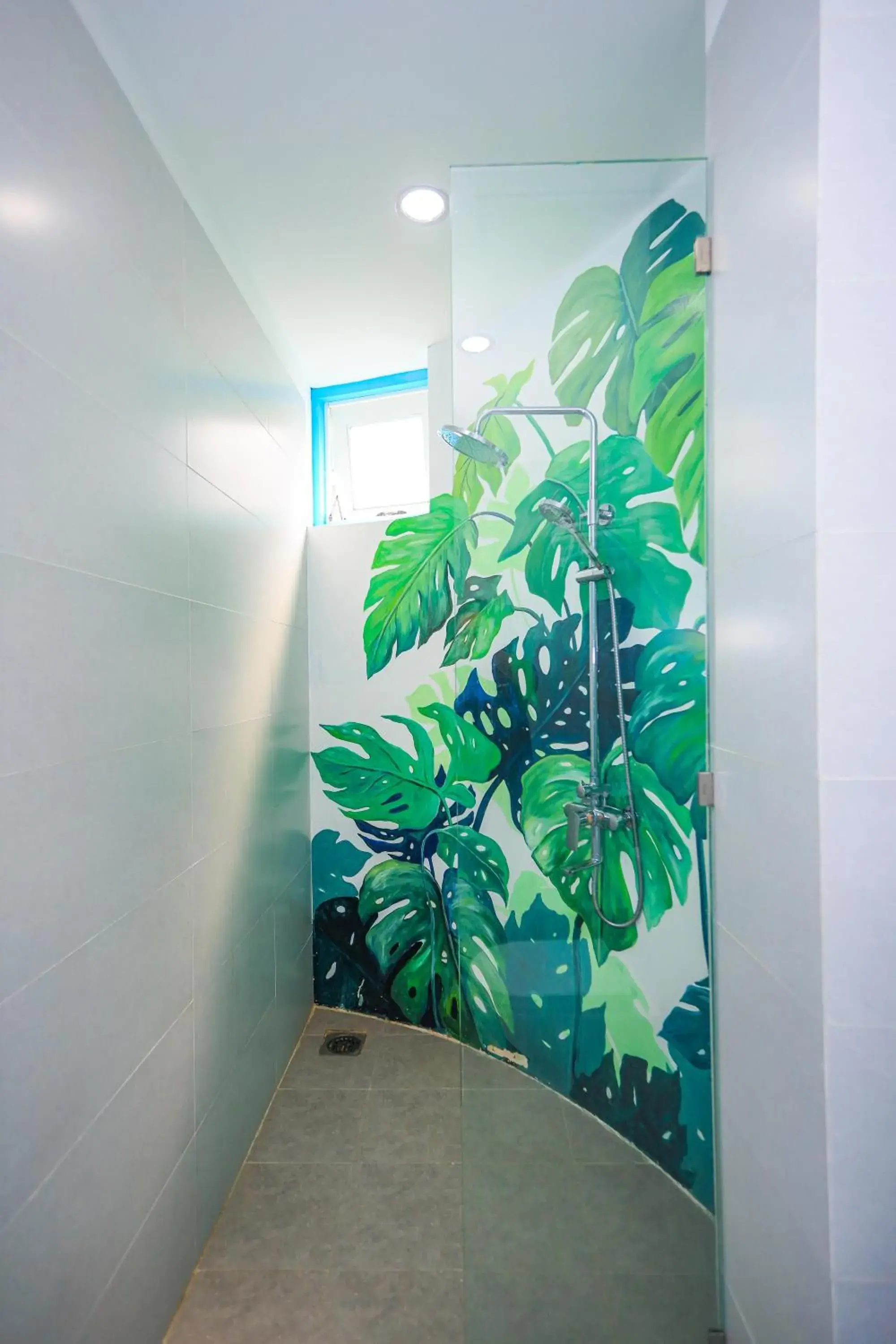 Shower in Chai Village Hotel Shower in Chai Village Hotel