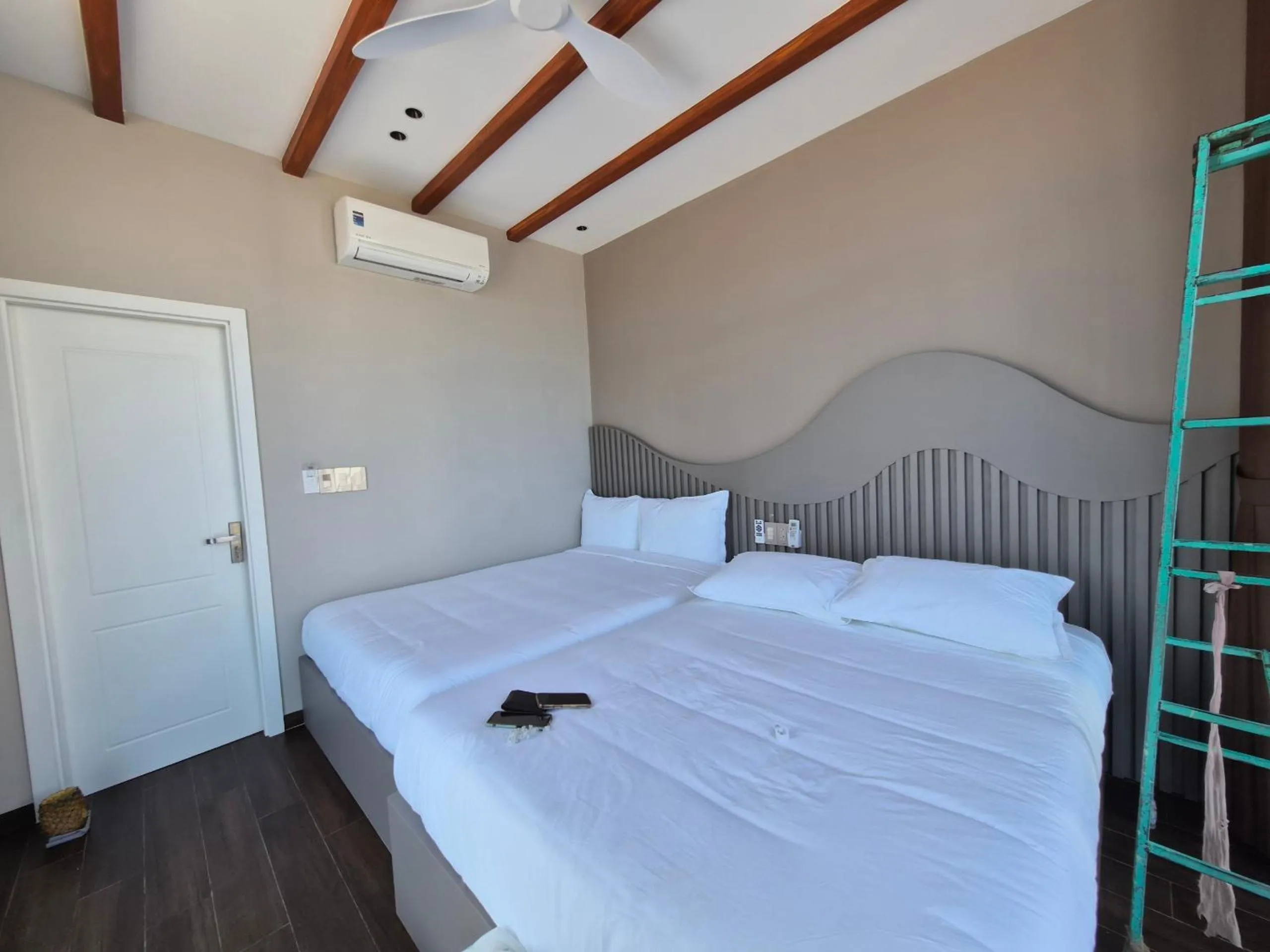 Bed in Chai Village Hotel