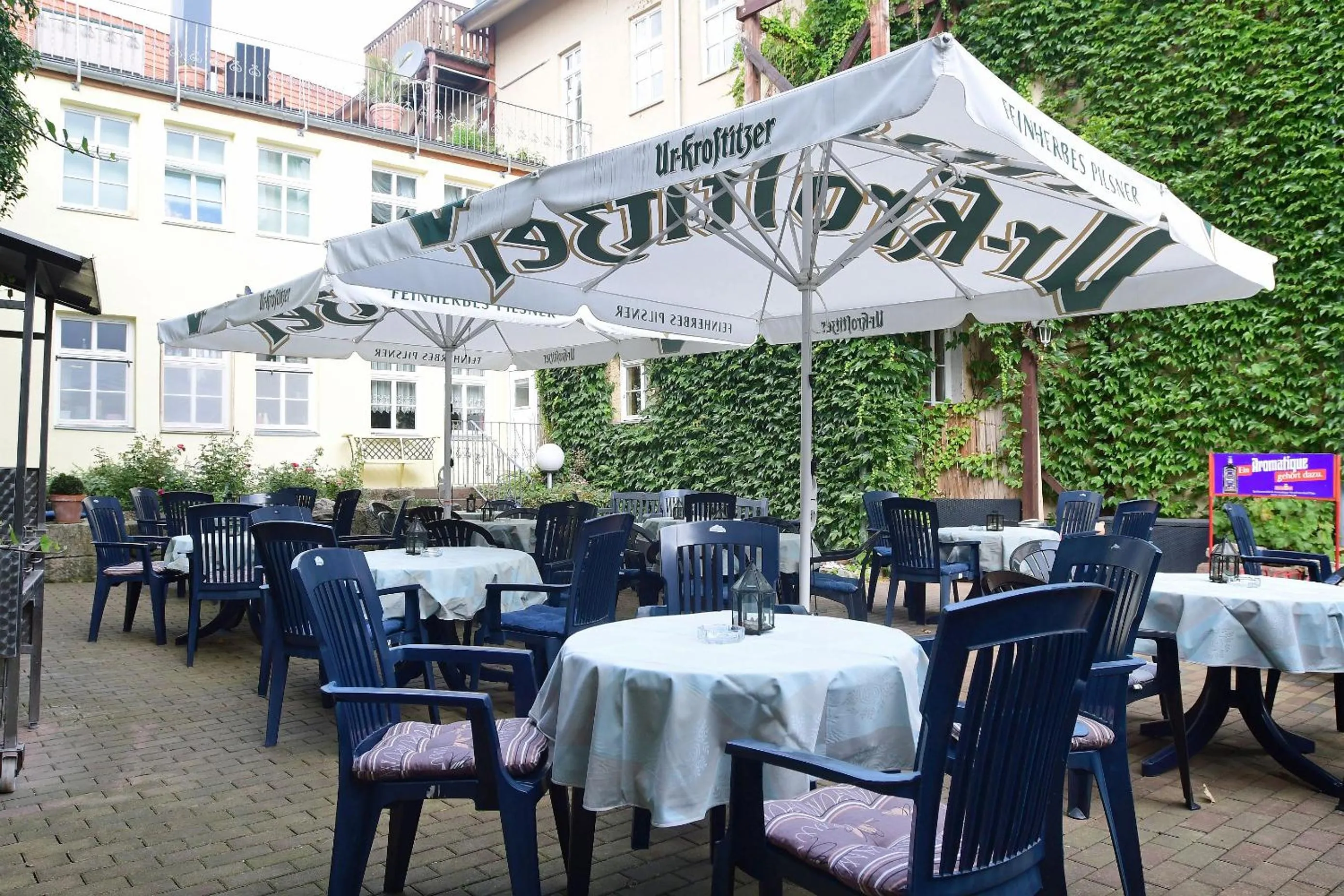 Patio in Hotel garni Goldene Henne