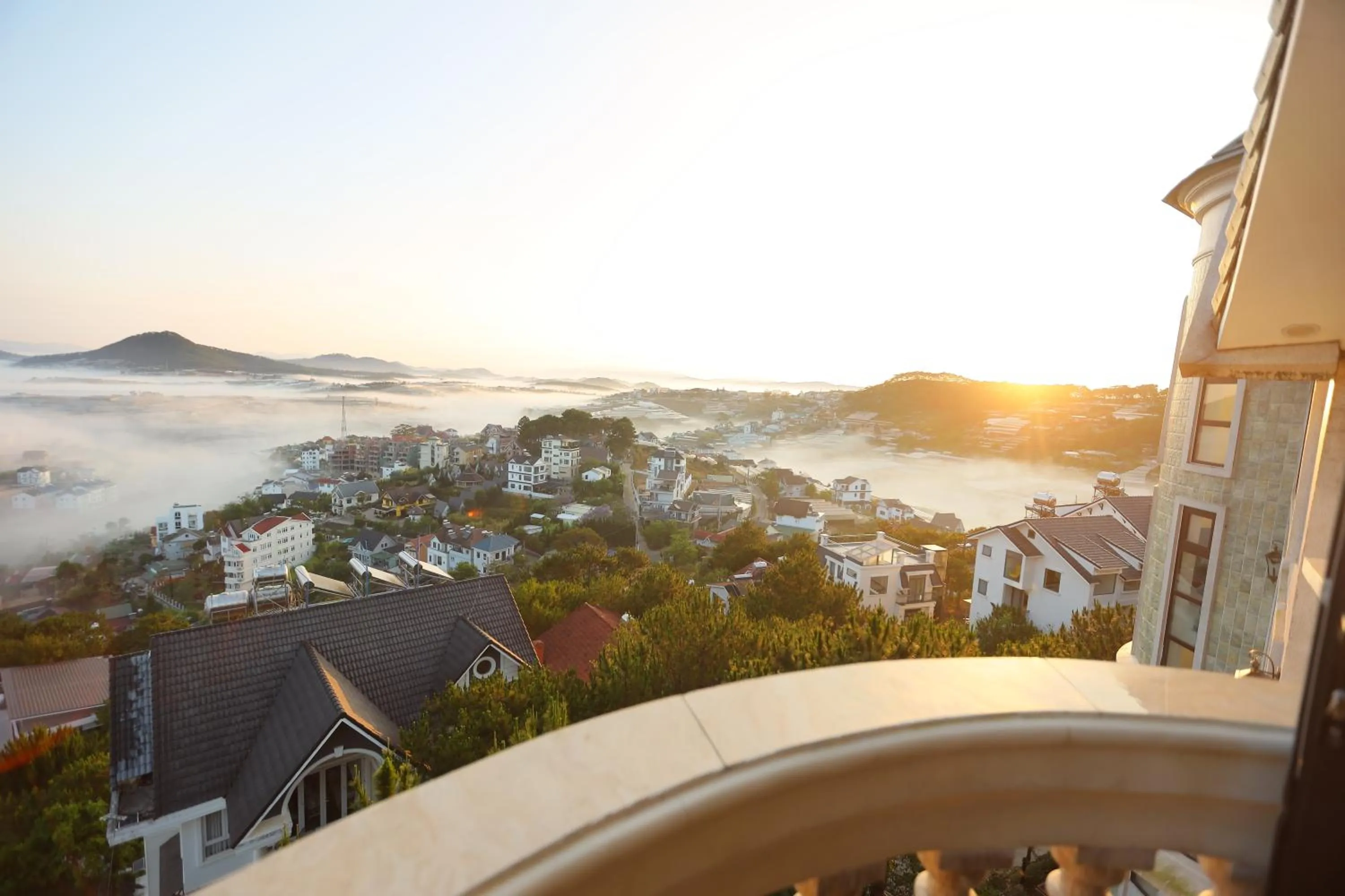 Mountain view in Dallas Hotel Dalat