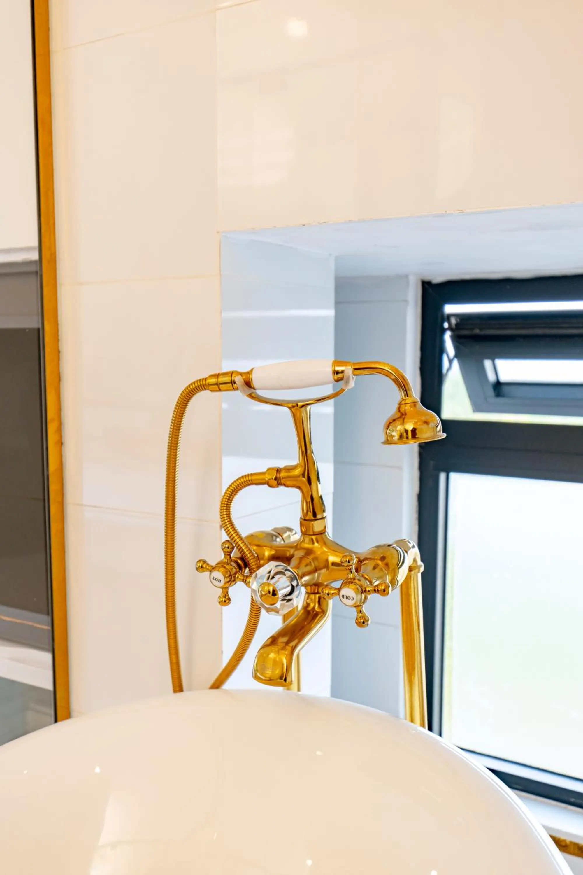 Bath in Dallas Hotel Dalat