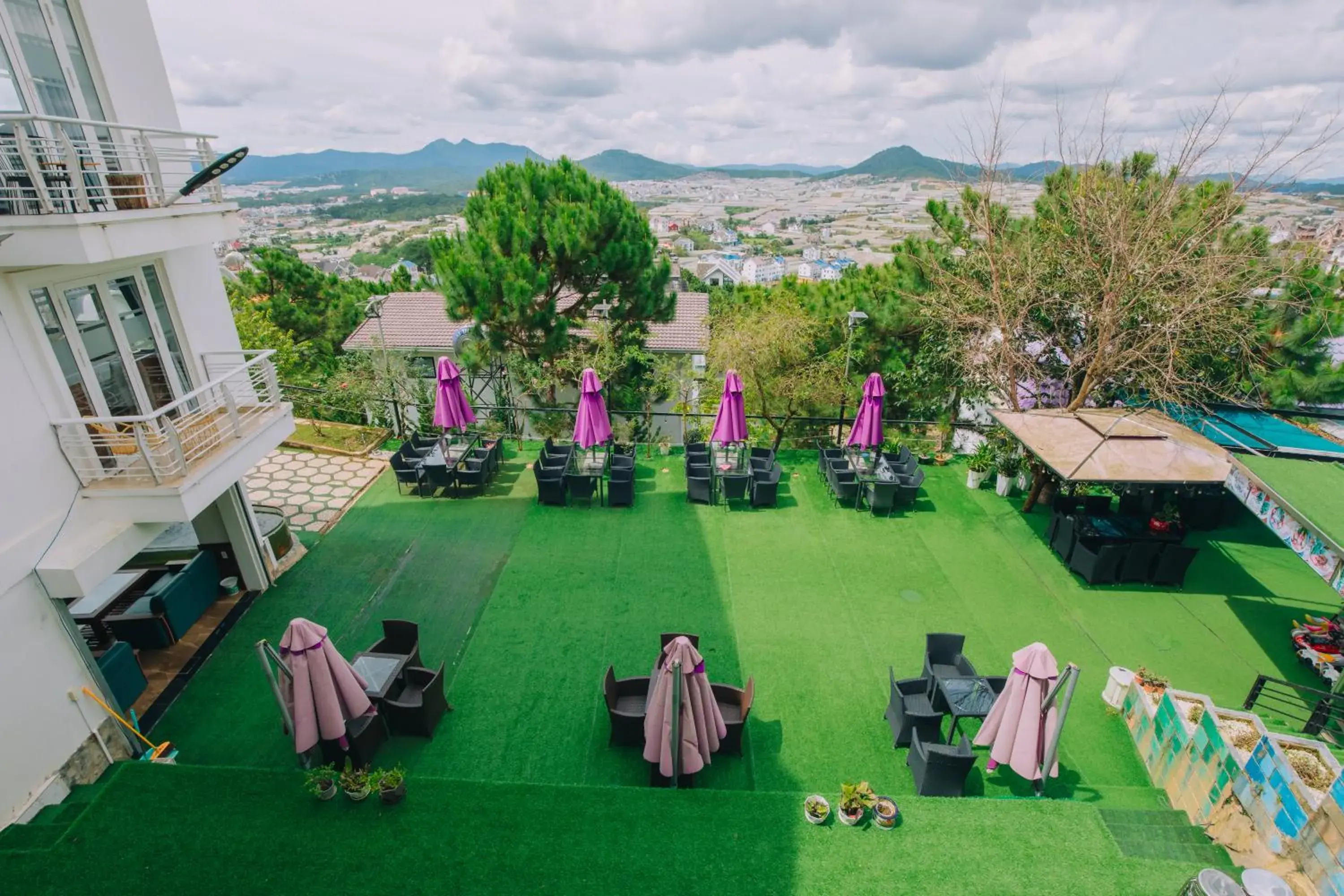 Restaurant/places to eat in Dallas Hotel Dalat Restaurant/places to eat in Dallas Hotel Dalat