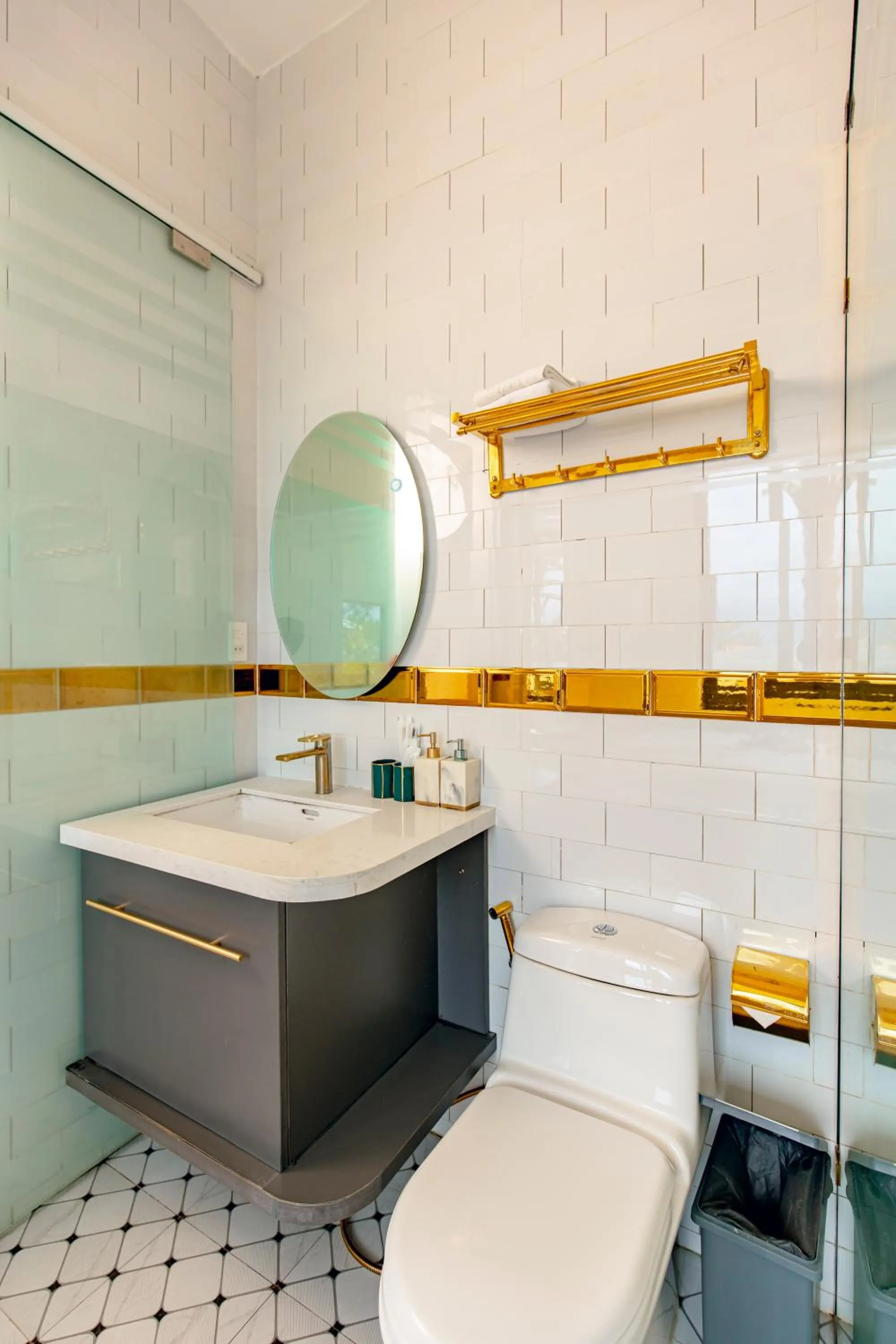 Toilet in Dallas Hotel Dalat