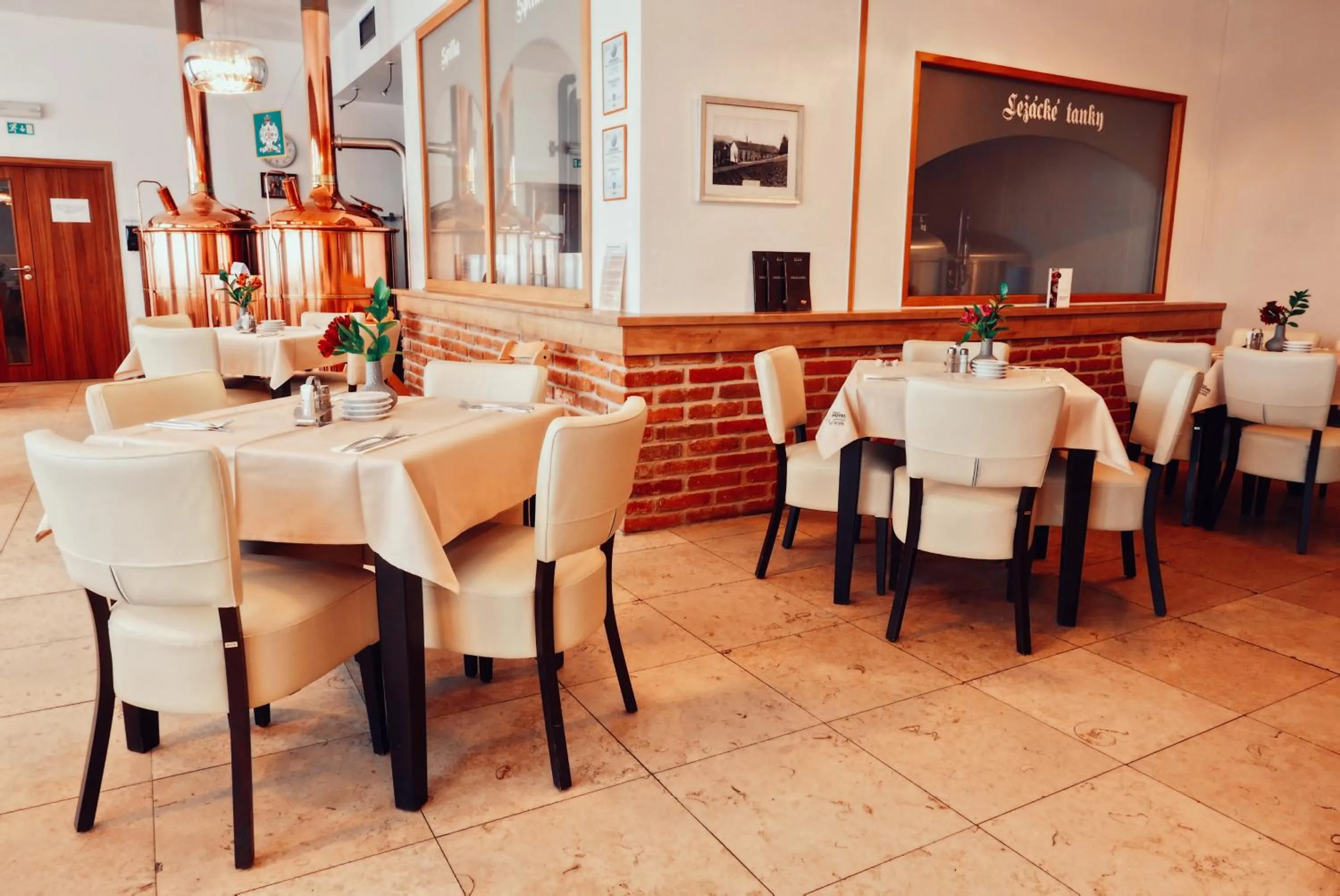 Restaurant/places to eat in Městský hotel Bobík