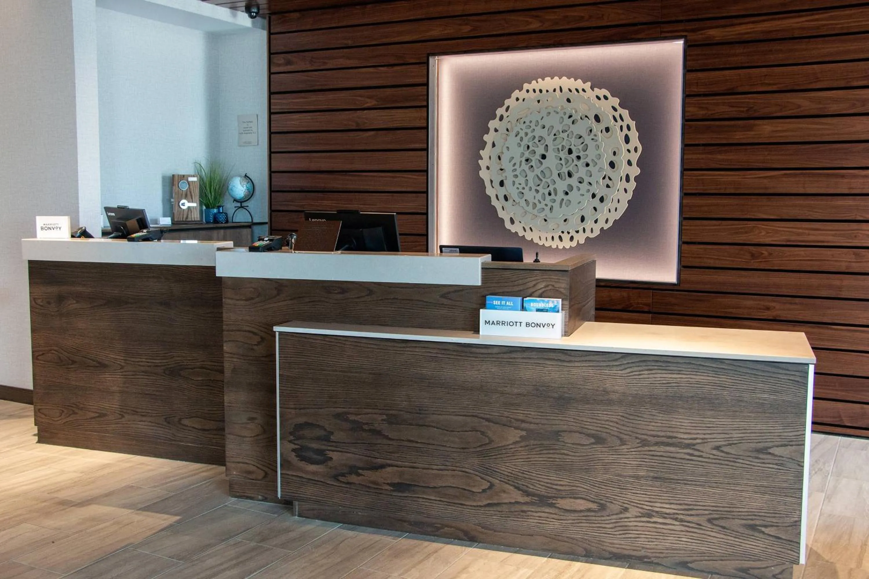 Lobby or reception in Fairfield Inn & Suites by Marriott Davenport Quad Cities