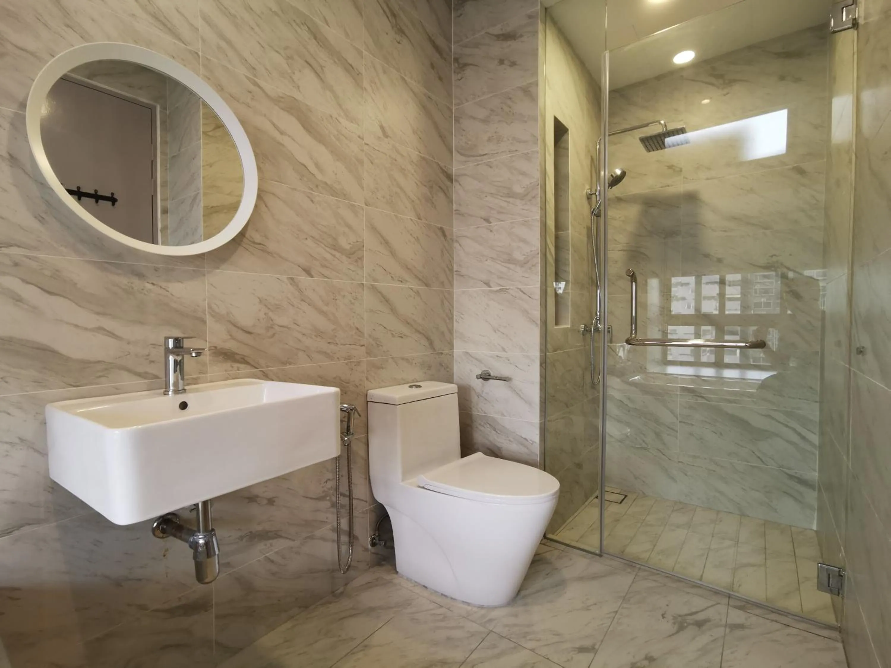 Toilet in Thermospace Imperio B-25-31 Melaka City