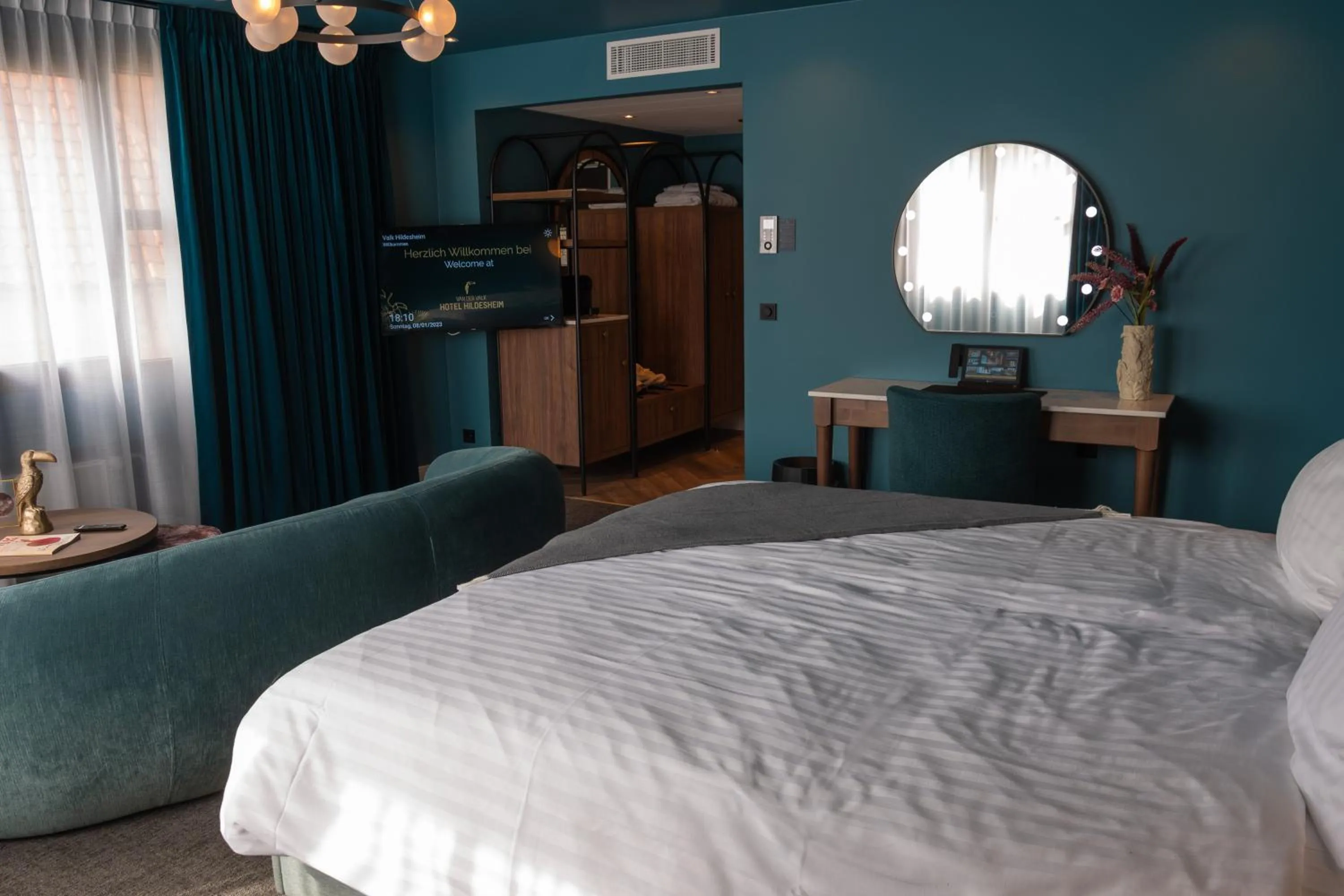 Photo of the whole room, Bed in Van der Valk Hotel Hildesheim