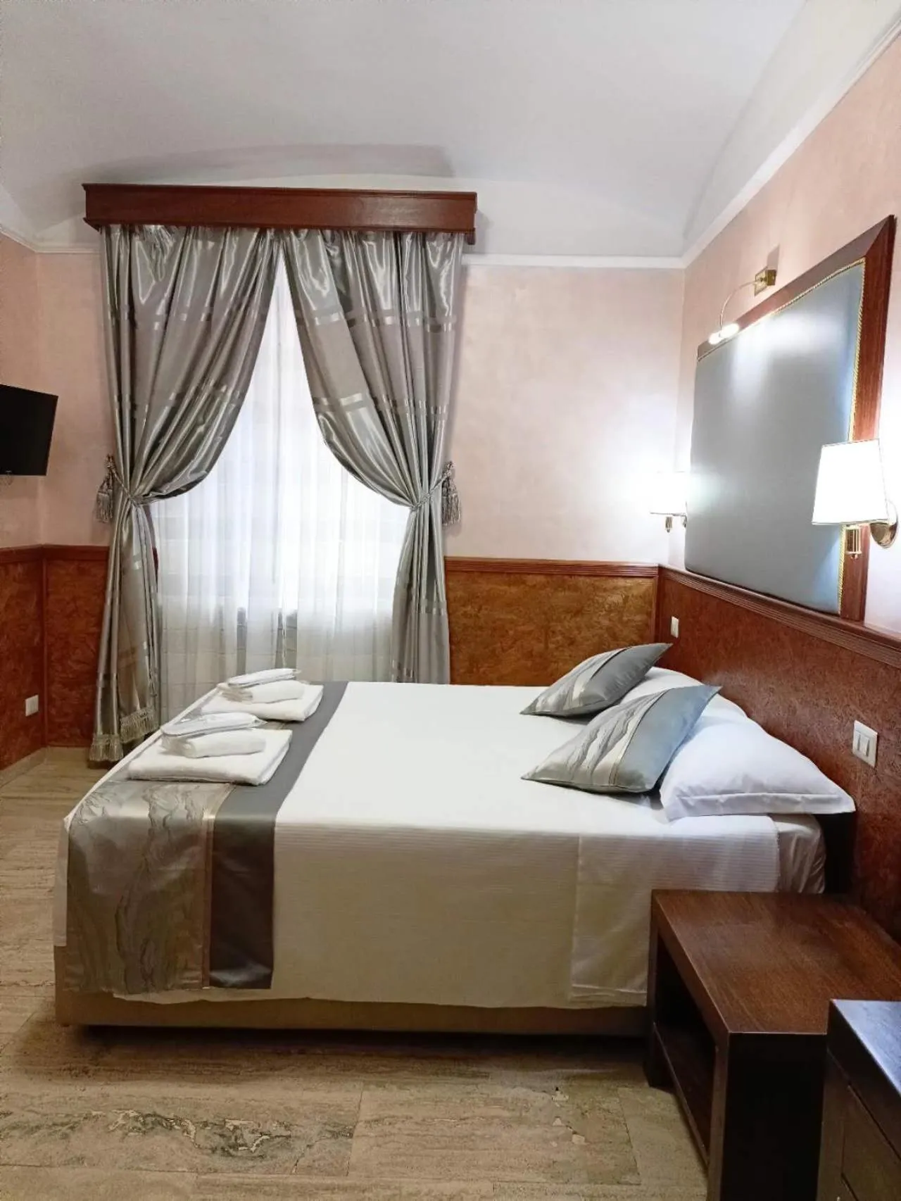 Bed in Korean Sonata