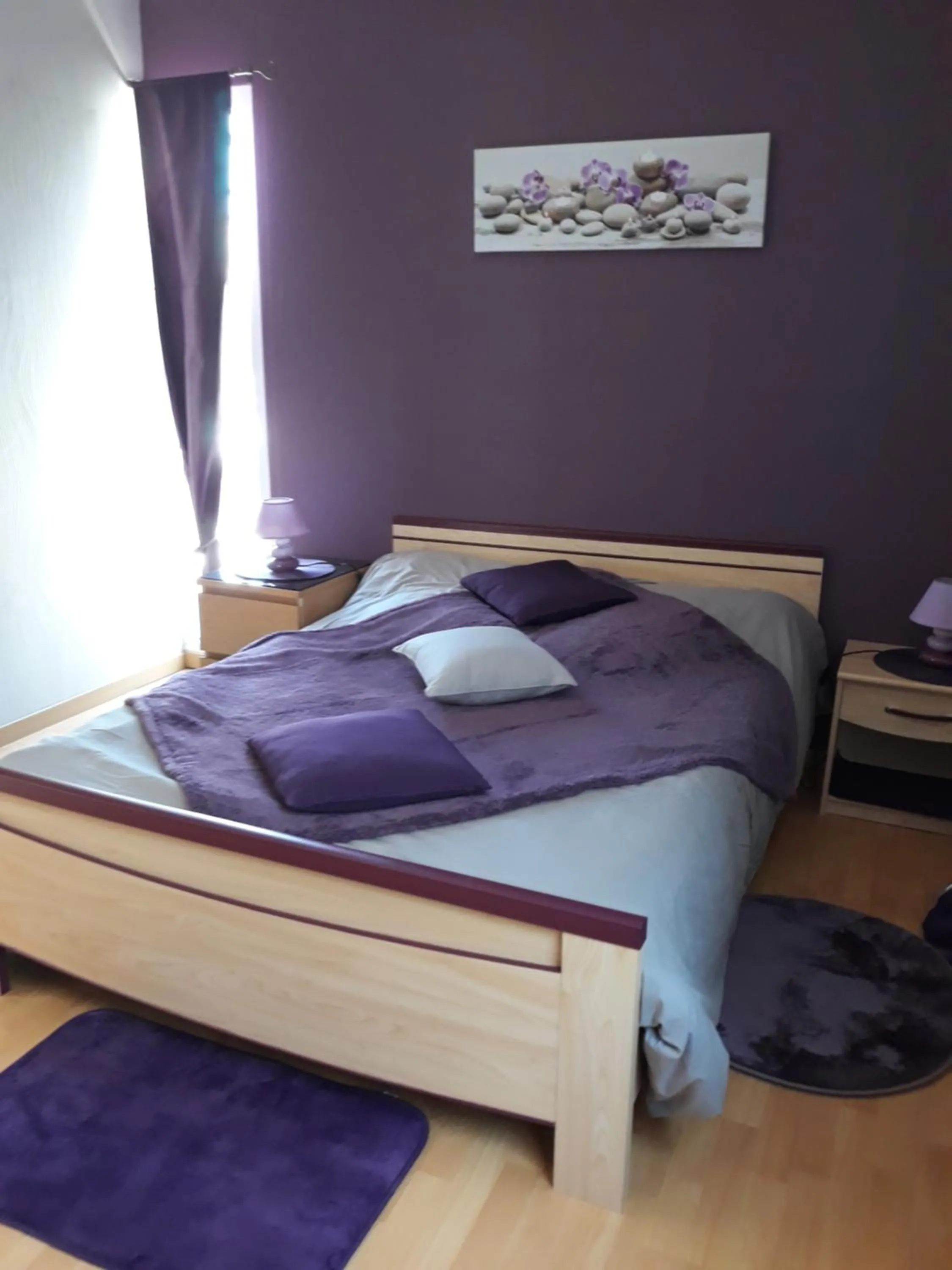 Bed in " Chez NADOU " 2 Chambres d' Hôtes dans maison indépendante à 4 Kms d'Uzès