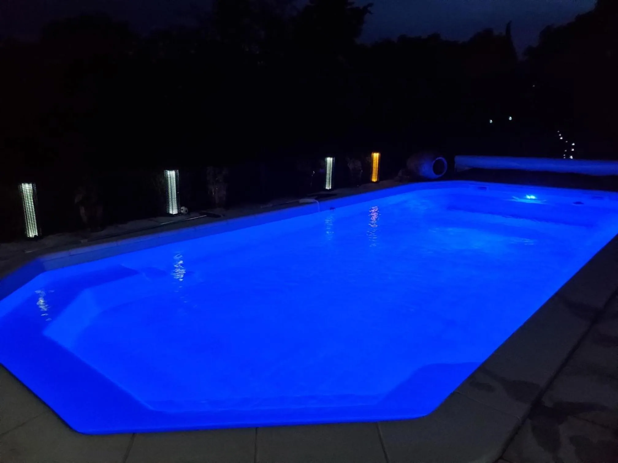 " Chez NADOU " 2 Chambres d' Hôtes dans maison indépendante à 4 Kms d'Uzès