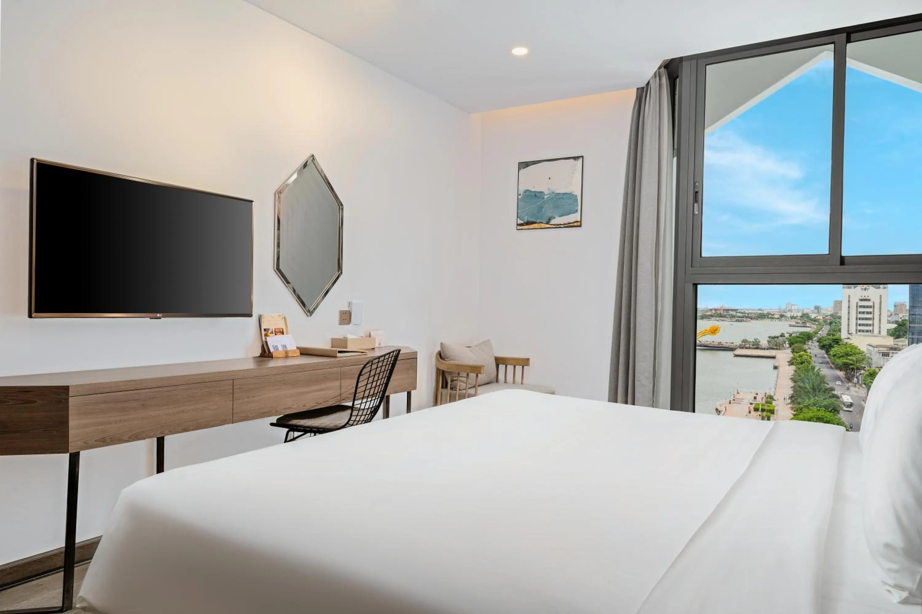 Bed in HAIAN Riverfront Hotel Da Nang