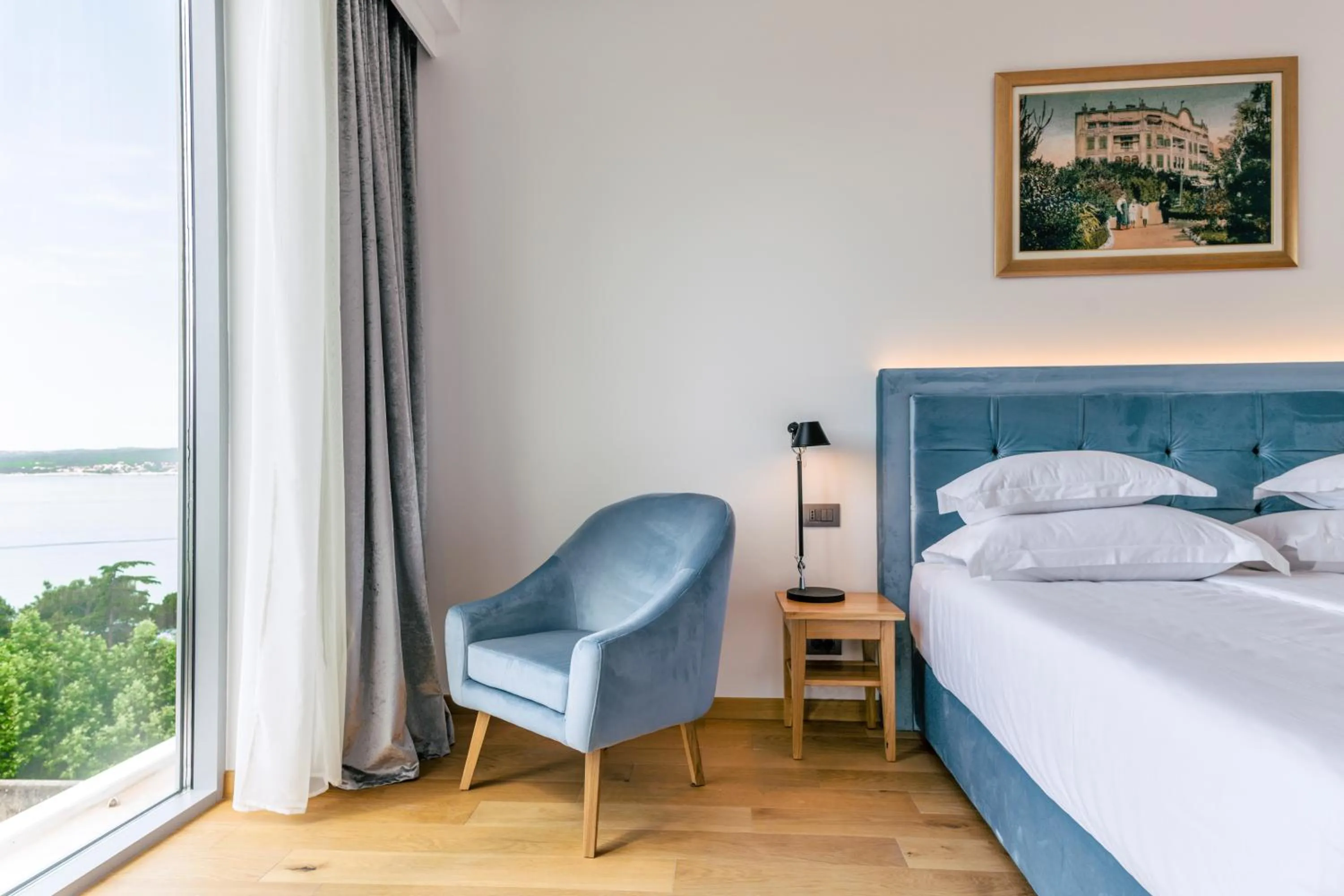 Bed in Hotel Miramare