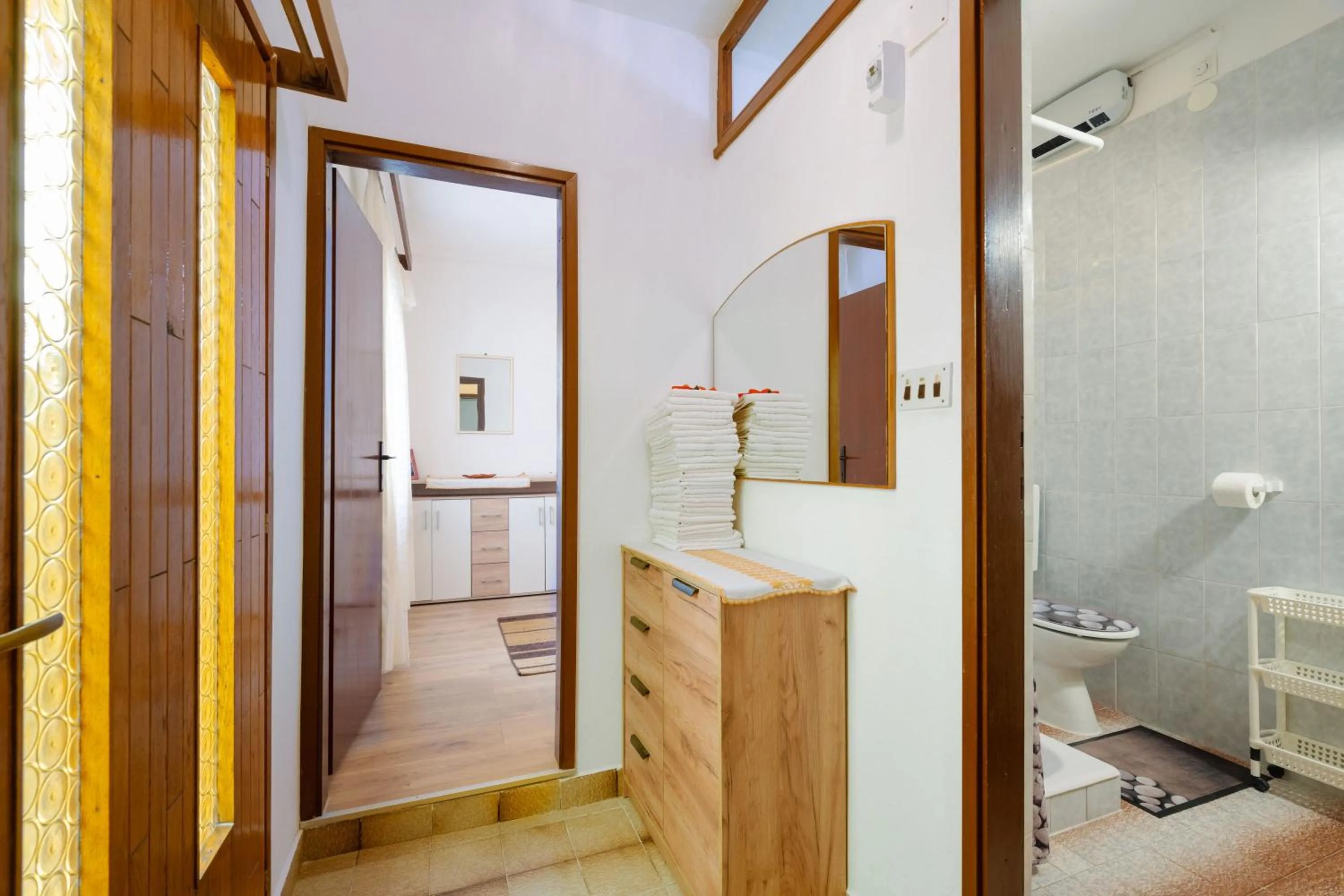 Shower in Apartments Ljiljana