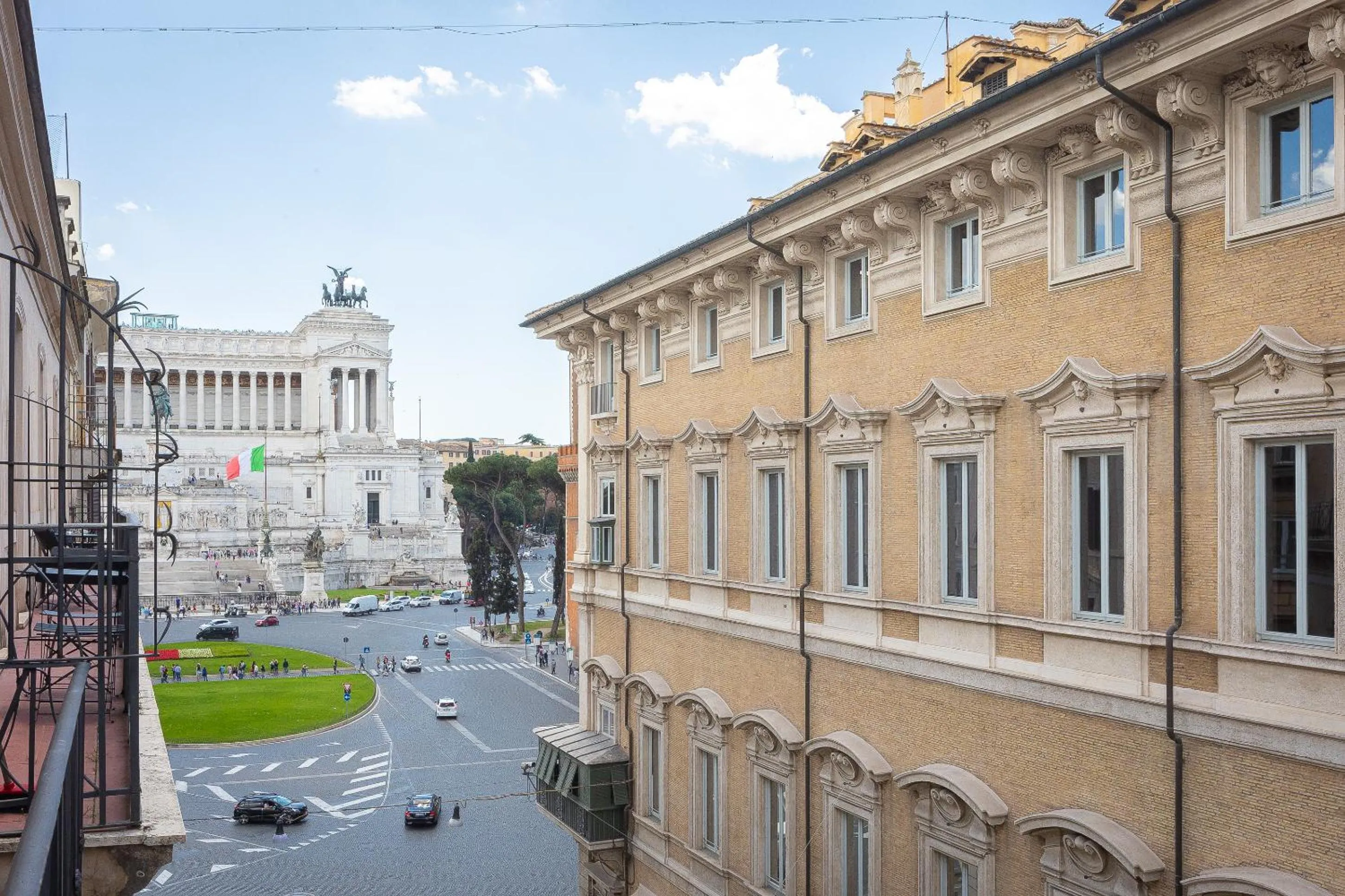 Nearby landmark in Suite della Pigna