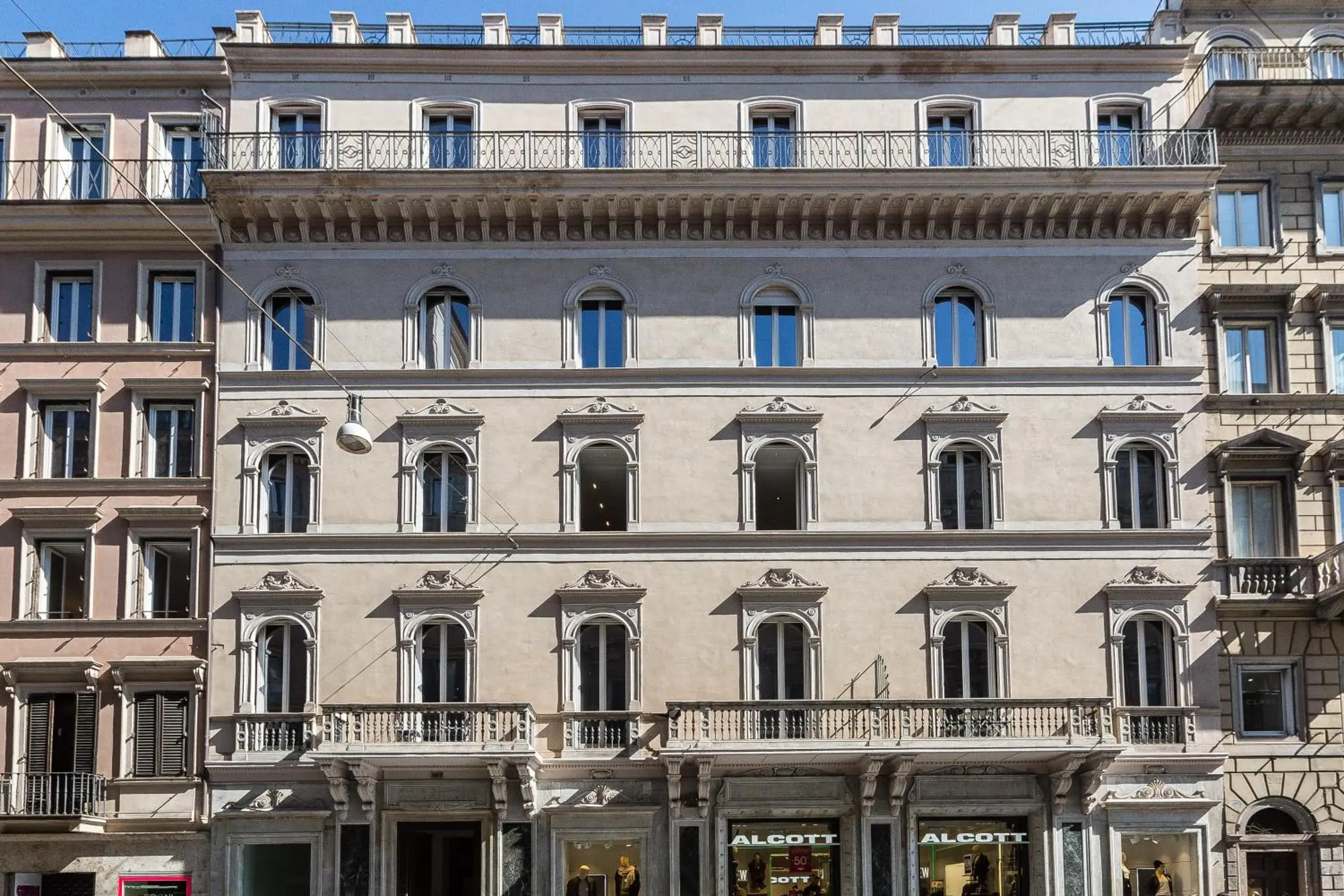 Property building in Suite della Pigna Property building in Suite della Pigna