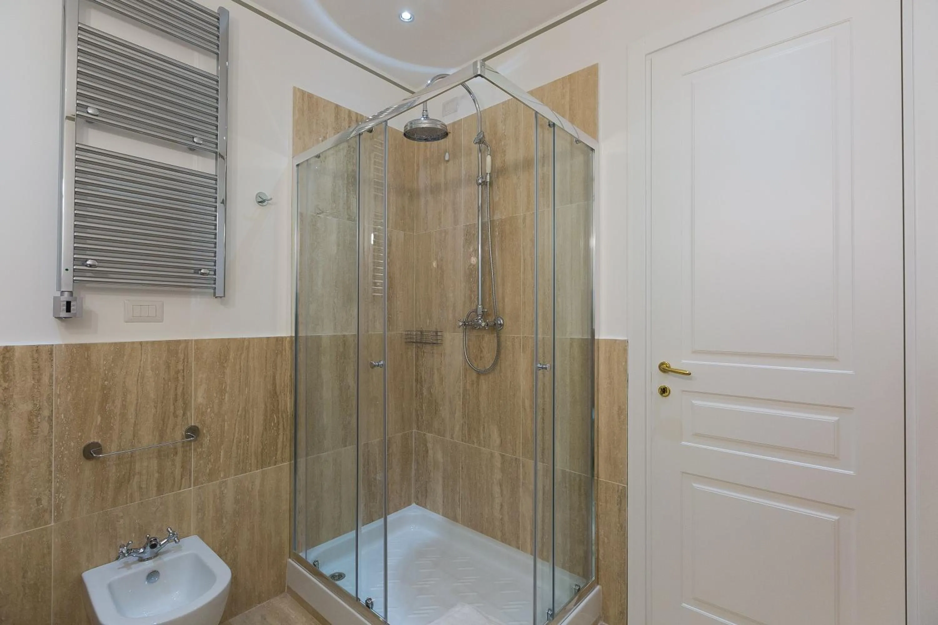 Shower in Suite della Pigna