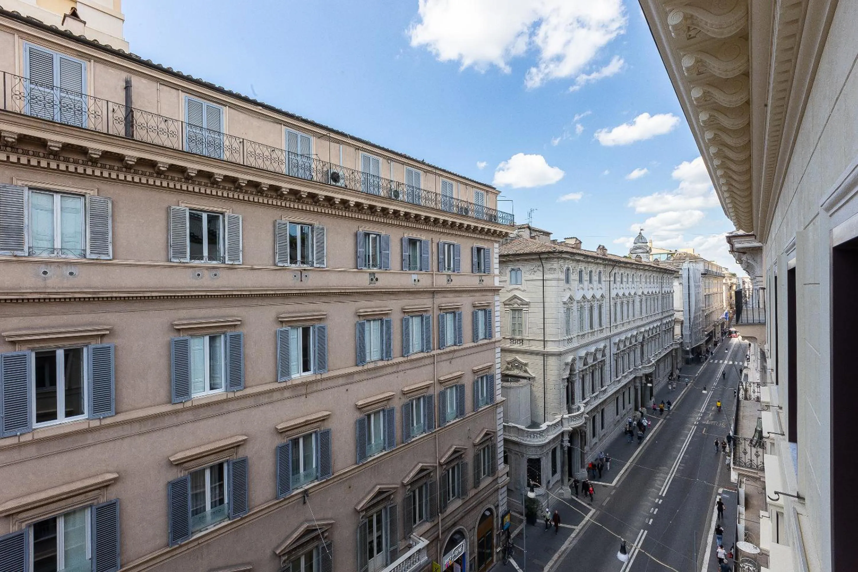 Nearby landmark in Suite della Pigna