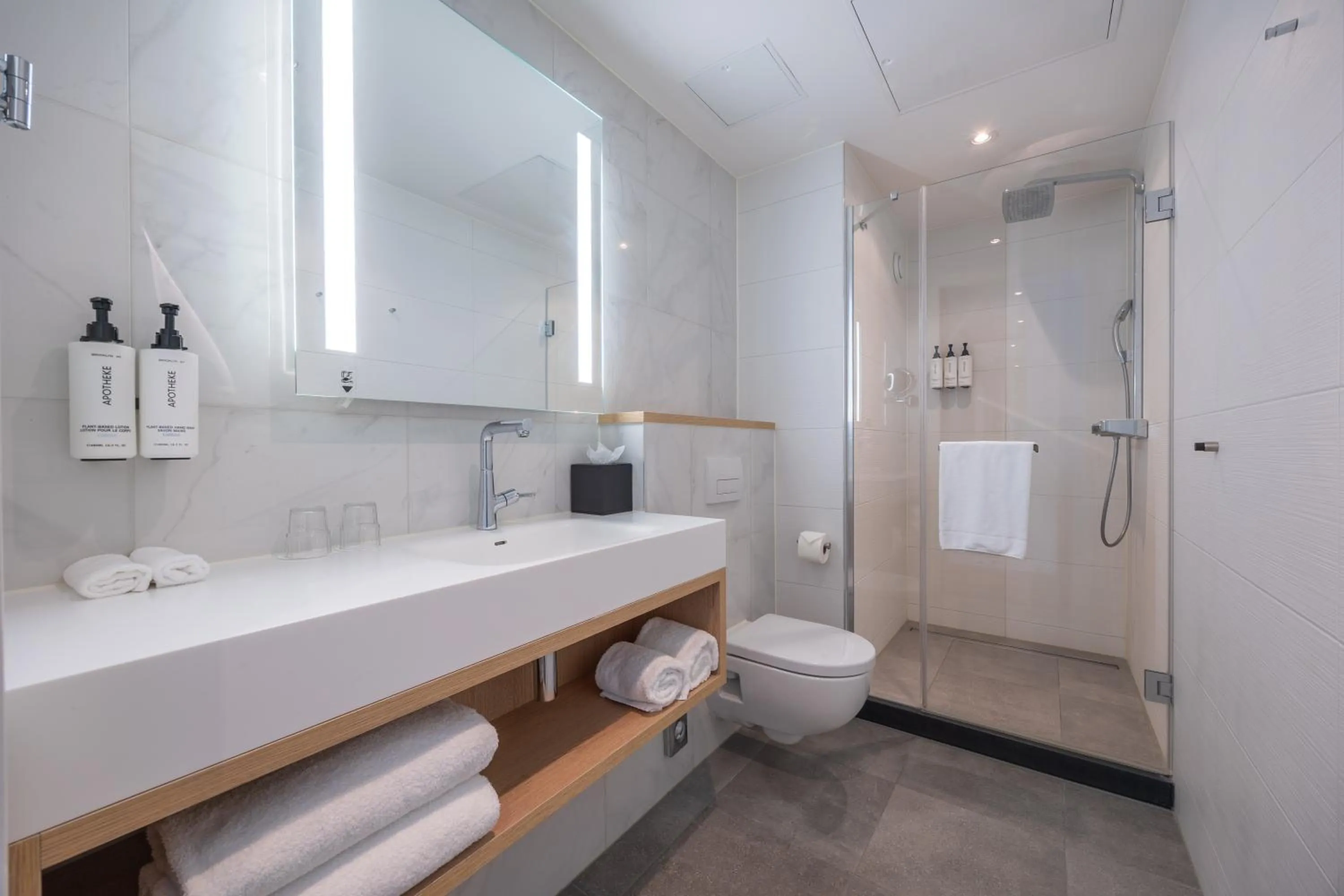Bathroom in Crowne Plaza Utrecht - Central Station by IHG