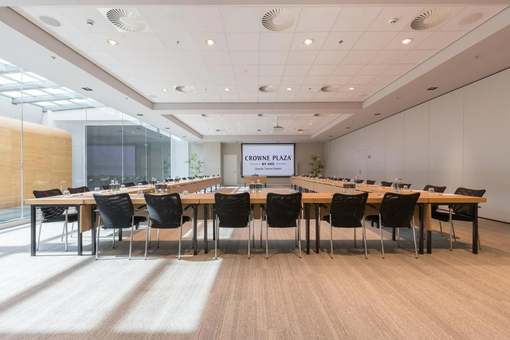 Meeting/conference room in Crowne Plaza Utrecht - Central Station by IHG