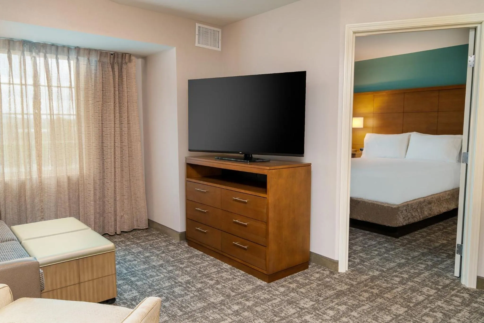 Photo of the whole room, Bed in Staybridge Suites - Nashville - Franklin by IHG