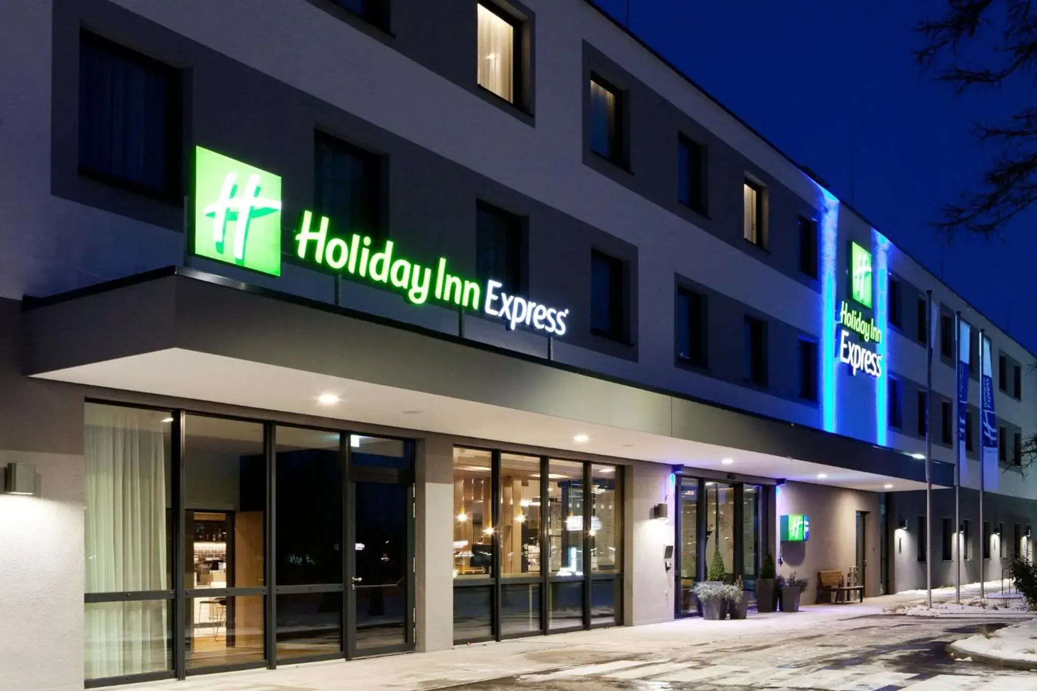 Property building in Holiday Inn Express Munich - Olympiapark by IHG Property building in Holiday Inn Express Munich - Olympiapark by IHG