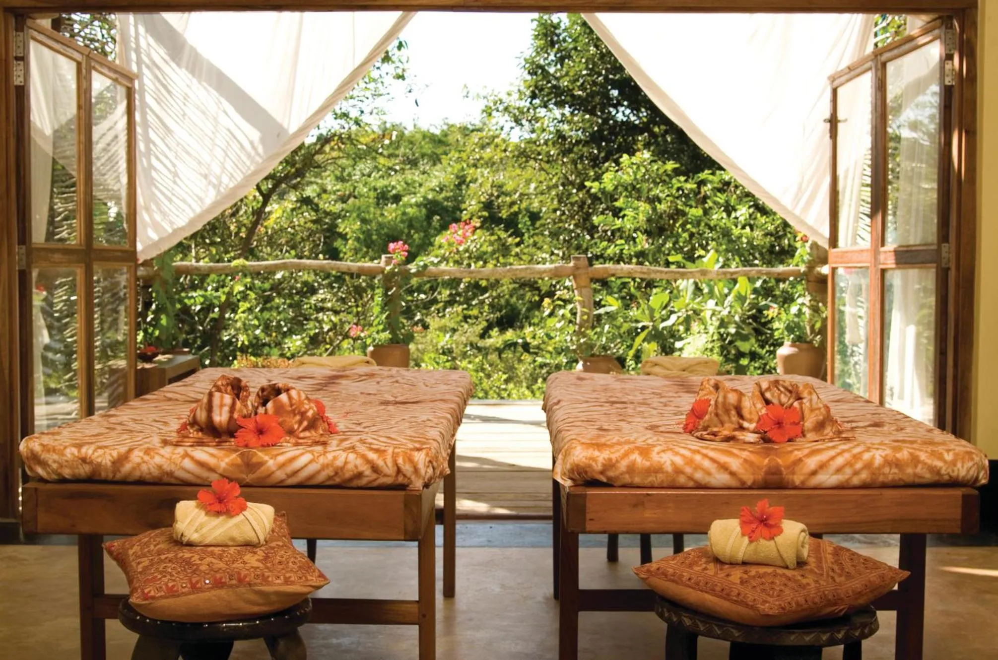 Patio in Fundu Lagoon