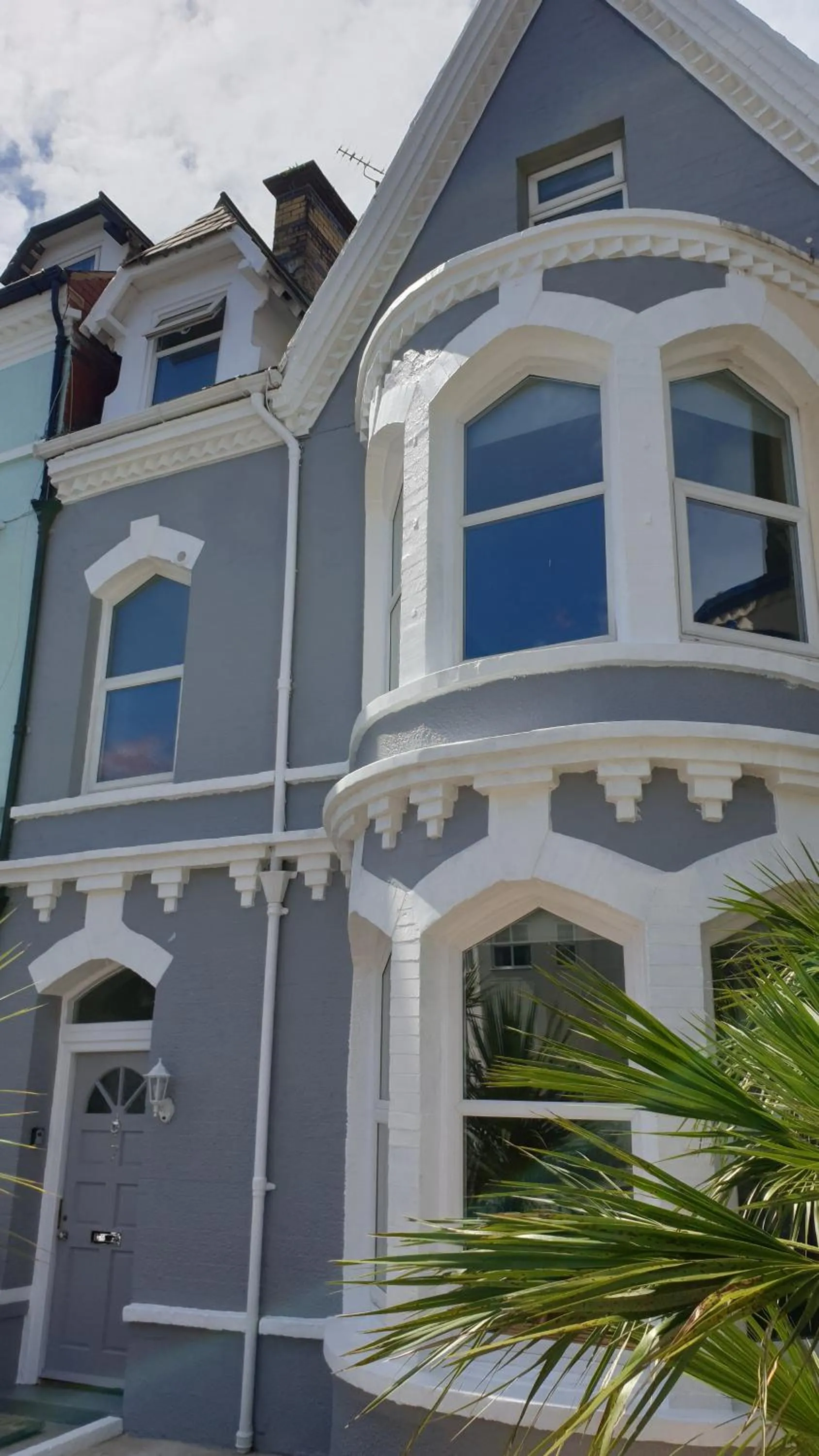 Snowdon Retreat Villa by Seaside Llandudno