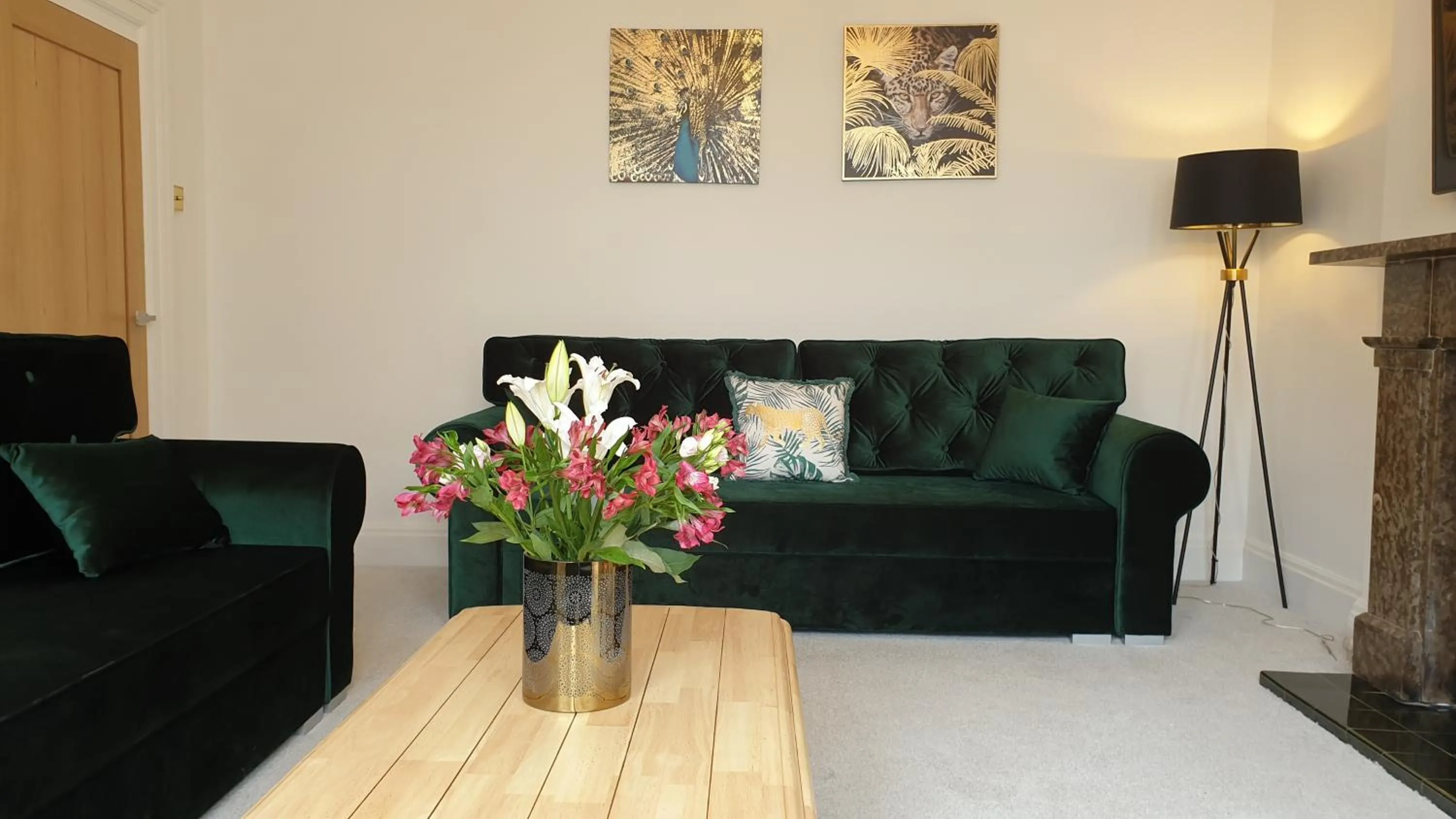 Snowdon Retreat Villa by Seaside Llandudno