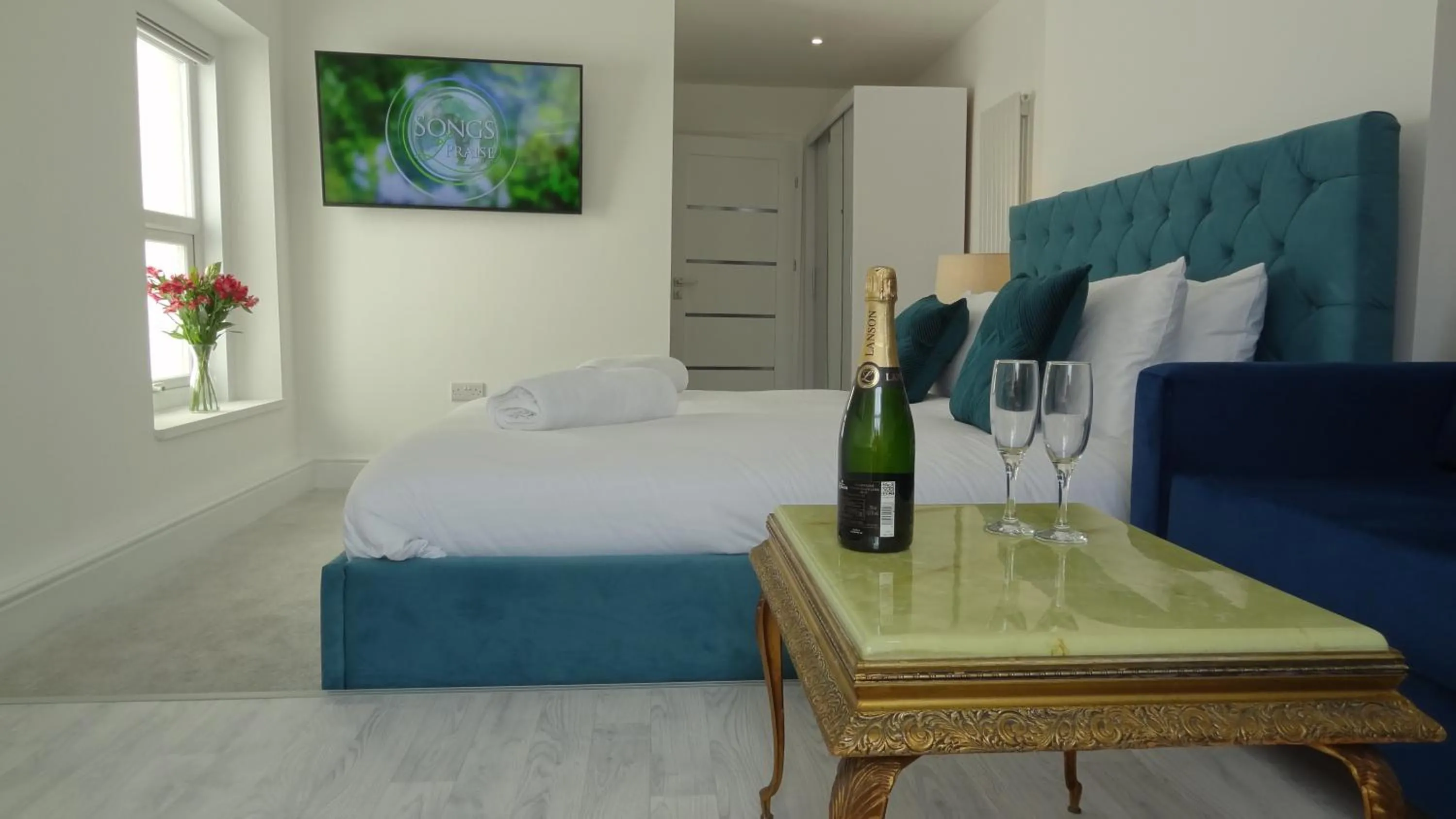 Bedroom, Bed in Snowdon Retreat Villa by Seaside Llandudno