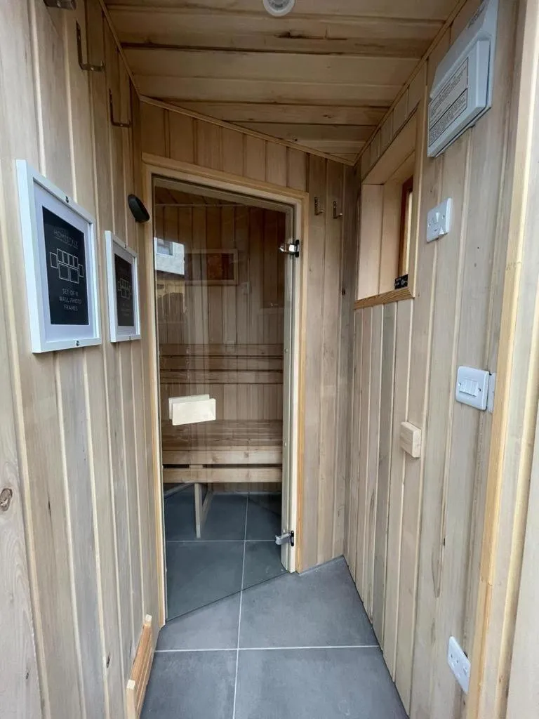 Snowdon Retreat Villa by Seaside Llandudno